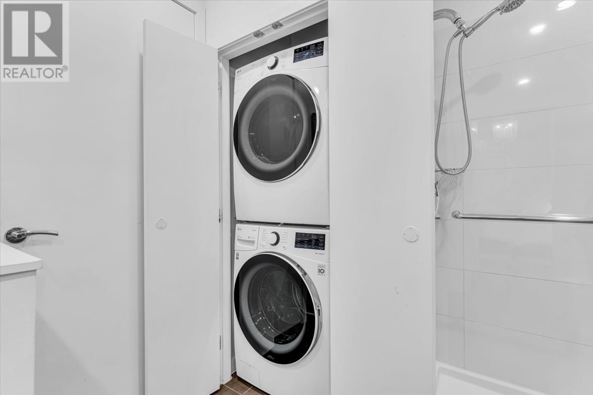 Listing Picture 18 of 23 : 306 1205 HOWE STREET, Vancouver / 溫哥華 - 魯藝地產 Yvonne Lu Group - MLS Medallion Club Member