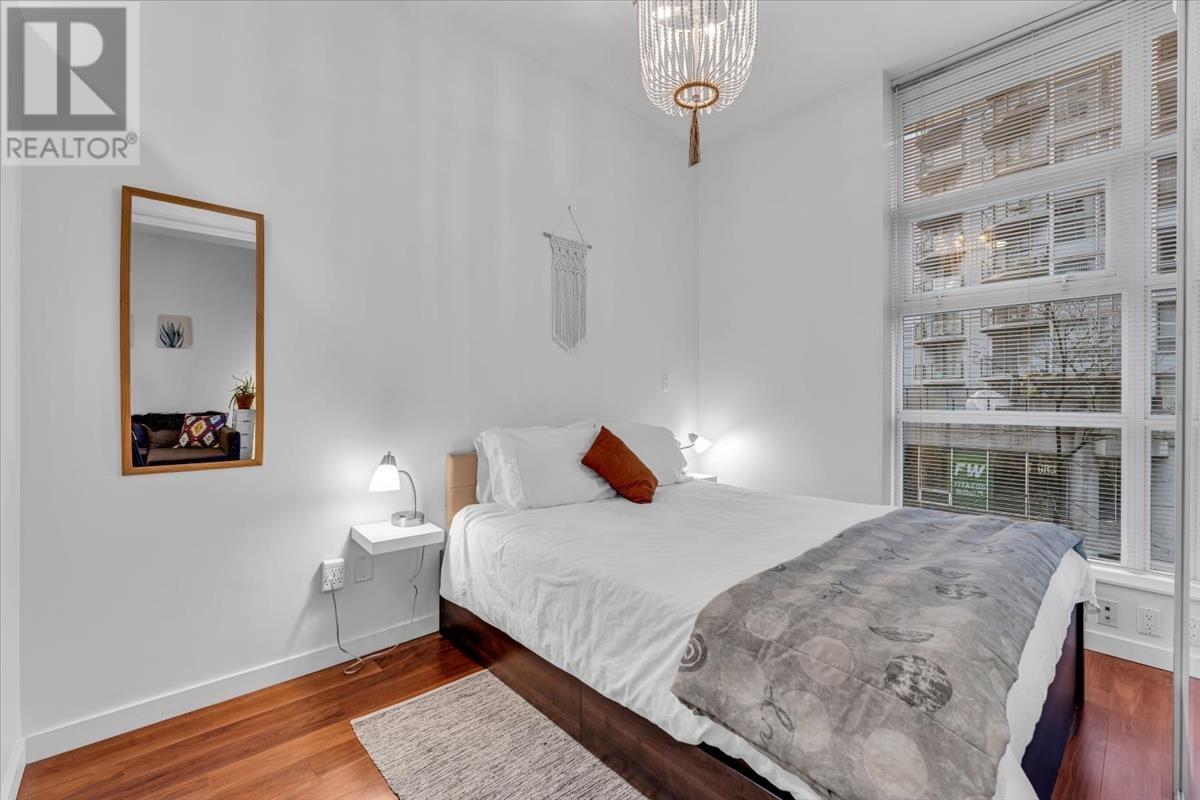 Listing Picture 12 of 23 : 306 1205 HOWE STREET, Vancouver / 溫哥華 - 魯藝地產 Yvonne Lu Group - MLS Medallion Club Member