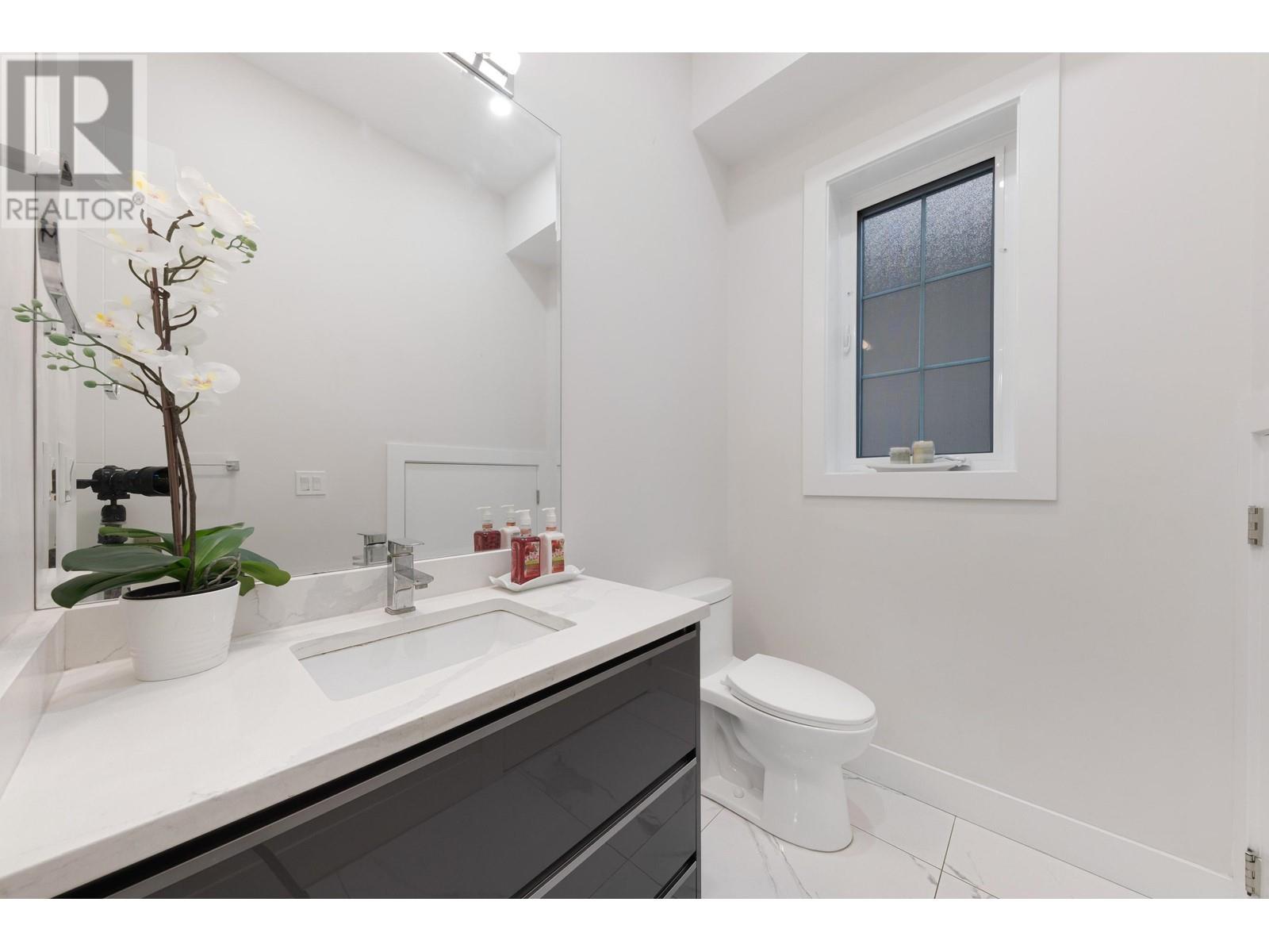 888 E 12th Avenue, Vancouver, British Columbia  V5T 2J2 - Photo 15 - R2967817