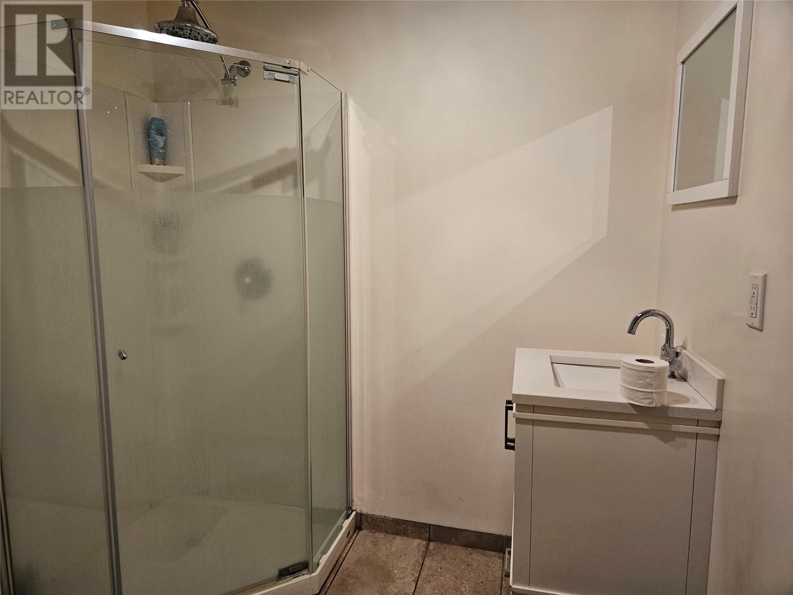 702 7th Avenue, Keremeos, British Columbia  V0X 1N0 - Photo 8 - 10334791