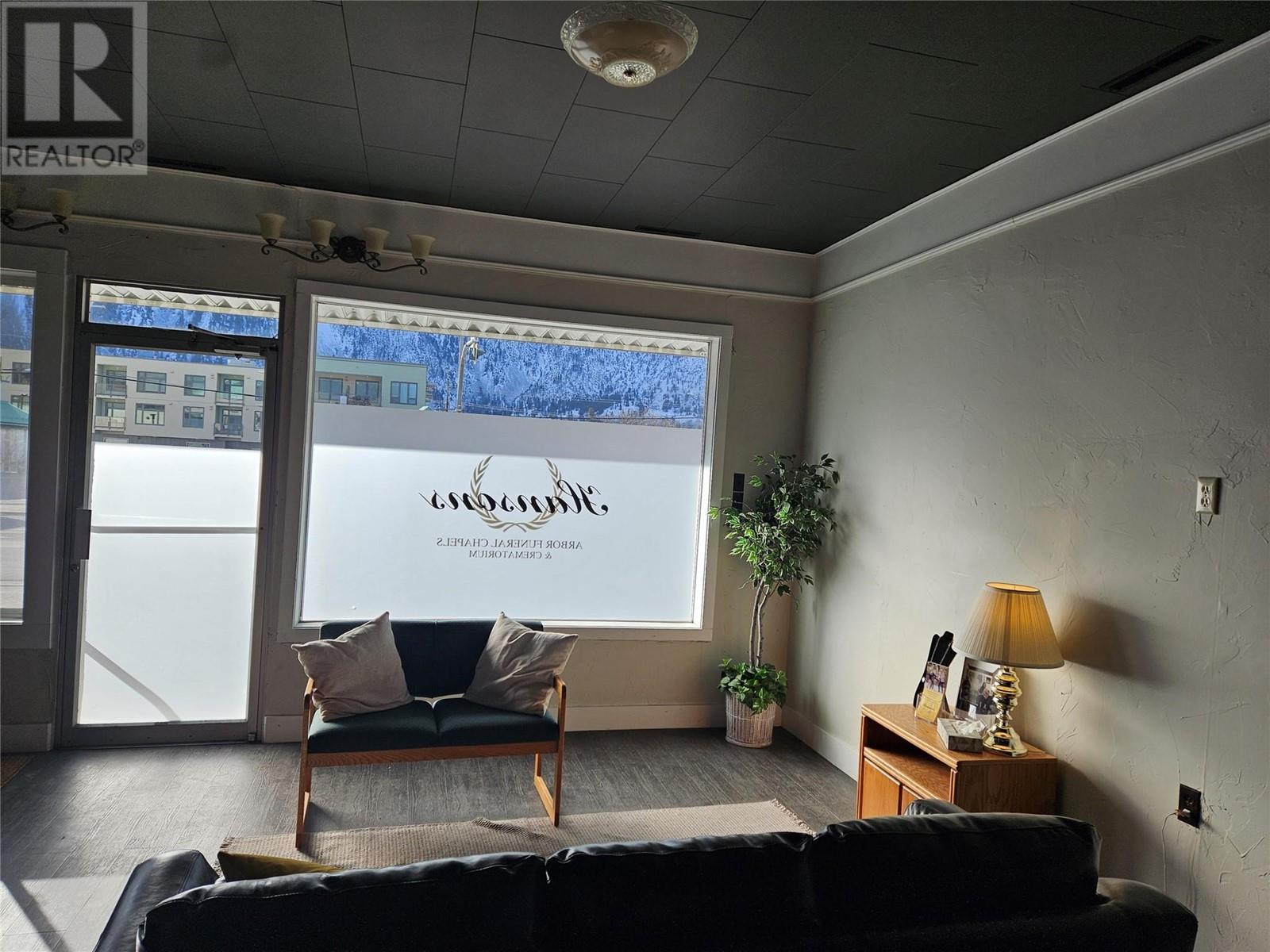 702 7th Avenue, Keremeos, British Columbia  V0X 1N0 - Photo 31 - 10334791