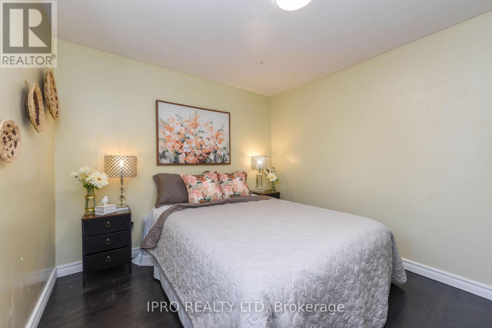 1 Finchley Crescent, Brampton (Southgate), Ontario  L6T 3P5 - Photo 23 - W11980476