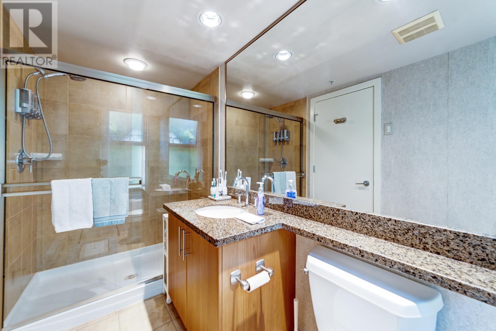 Listing Picture 13 of 28 : 307 1450 W 6TH AVENUE, Vancouver / 溫哥華 - 魯藝地產 Yvonne Lu Group - MLS Medallion Club Member