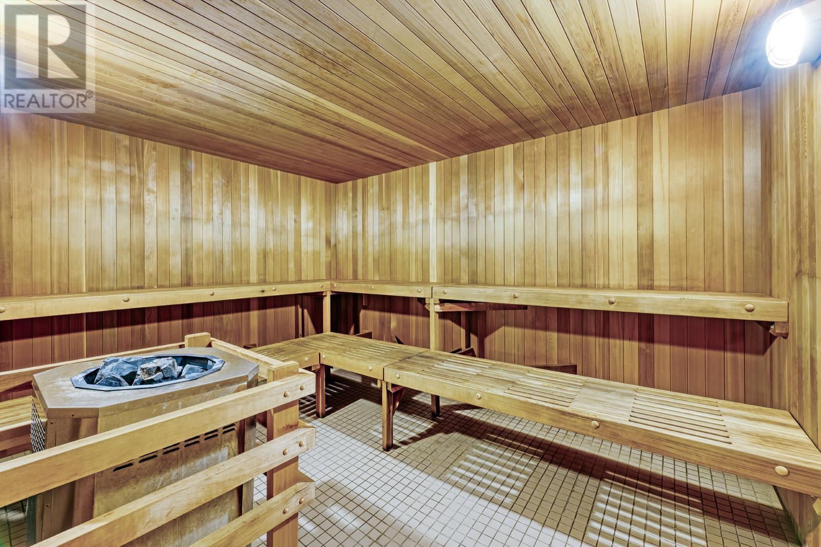 Listing Picture 26 of 28 : 307 1450 W 6TH AVENUE, Vancouver / 溫哥華 - 魯藝地產 Yvonne Lu Group - MLS Medallion Club Member