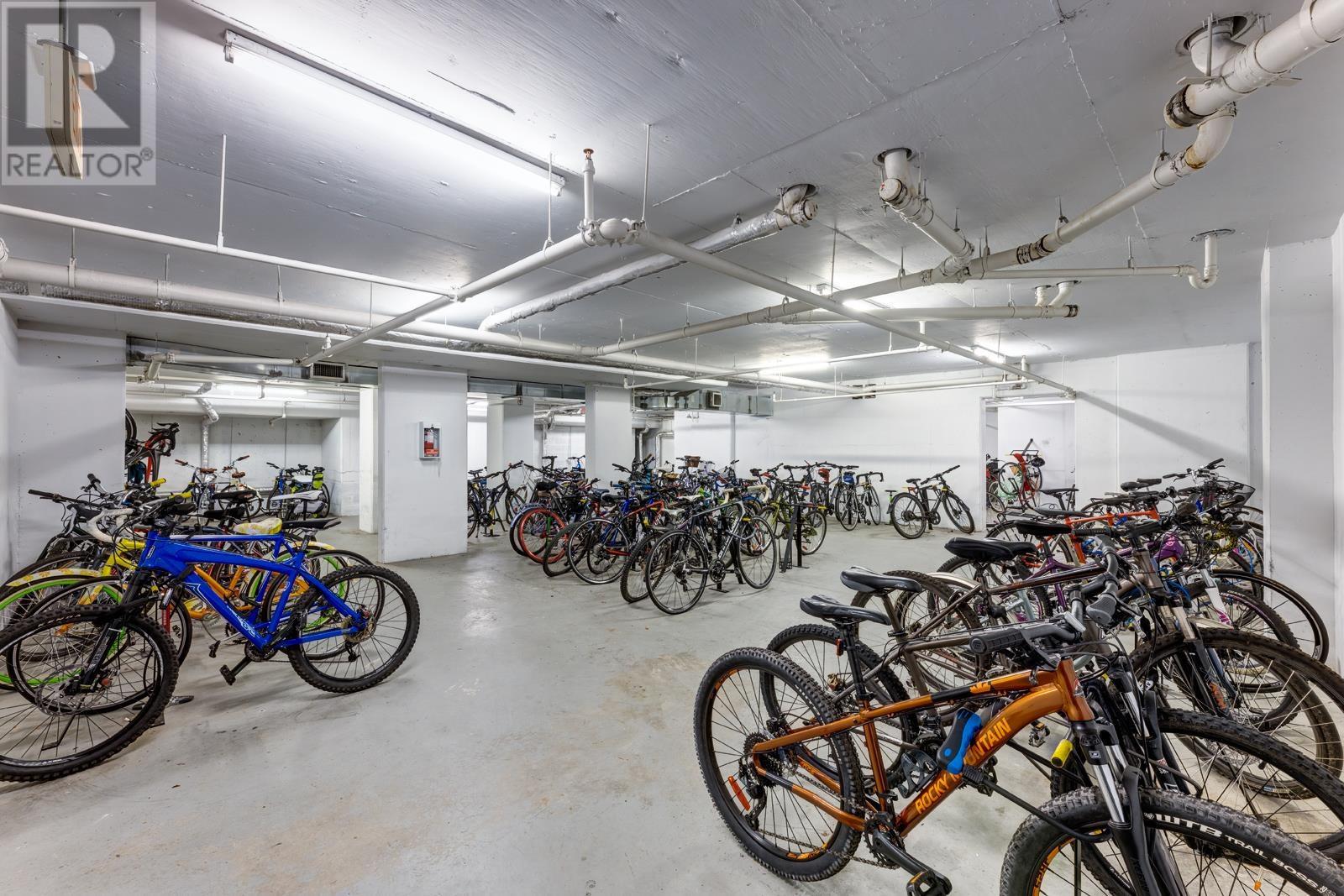 Listing Picture 28 of 28 : 307 1450 W 6TH AVENUE, Vancouver / 溫哥華 - 魯藝地產 Yvonne Lu Group - MLS Medallion Club Member