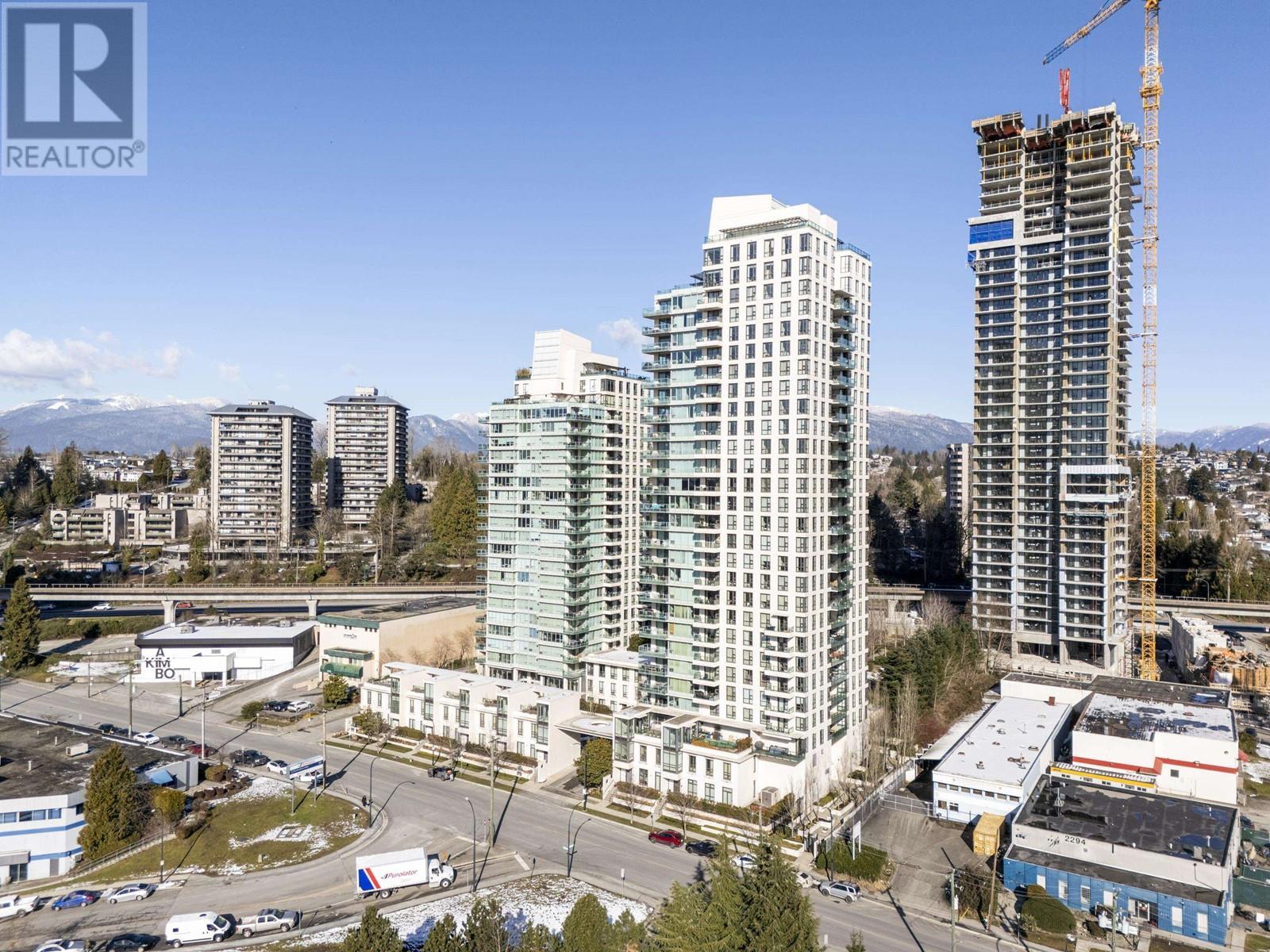 Listing Picture 19 of 20 : 302 2200 DOUGLAS ROAD, Burnaby / 本拿比 - 魯藝地產 Yvonne Lu Group - MLS Medallion Club Member