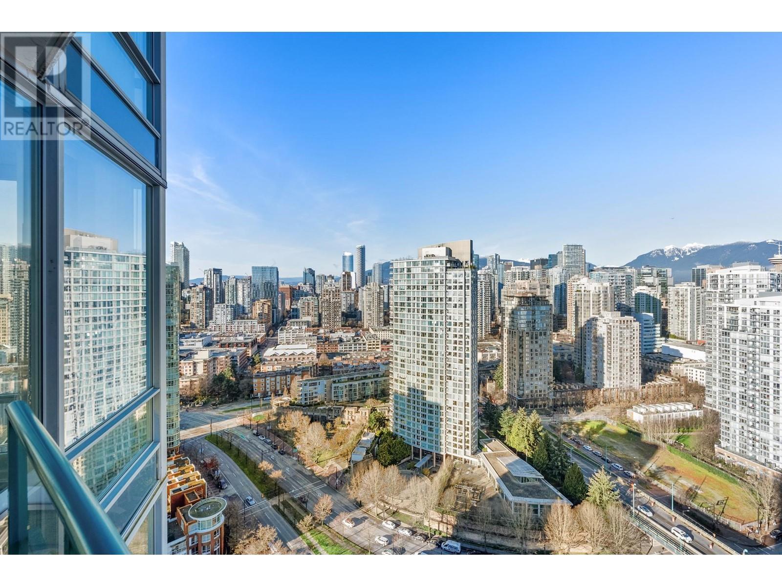 Listing Picture 4 of 31 : 3601 1033 MARINASIDE CRESCENT, Vancouver / 溫哥華 - 魯藝地產 Yvonne Lu Group - MLS Medallion Club Member