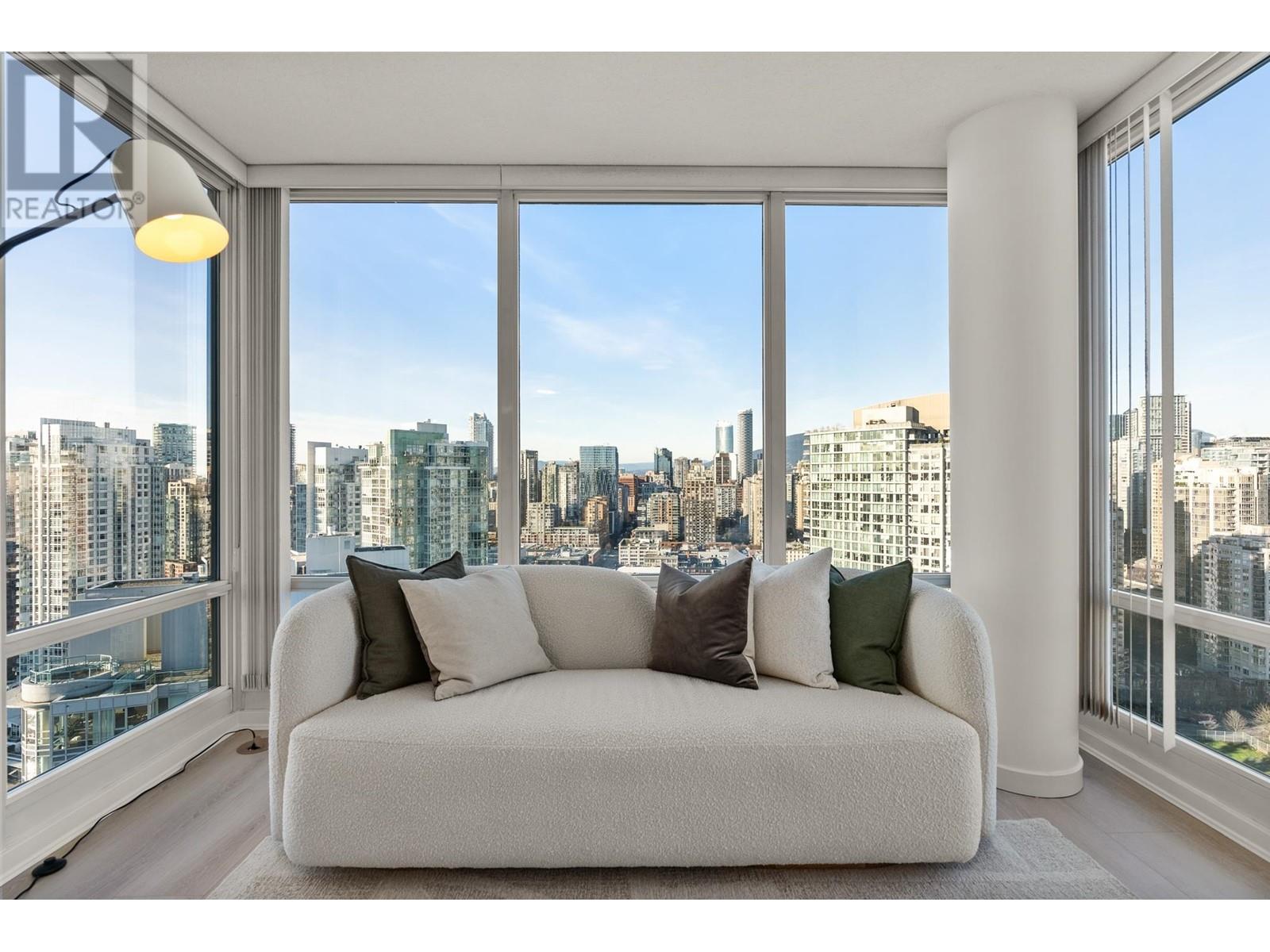 Listing Picture 11 of 31 : 3601 1033 MARINASIDE CRESCENT, Vancouver / 溫哥華 - 魯藝地產 Yvonne Lu Group - MLS Medallion Club Member