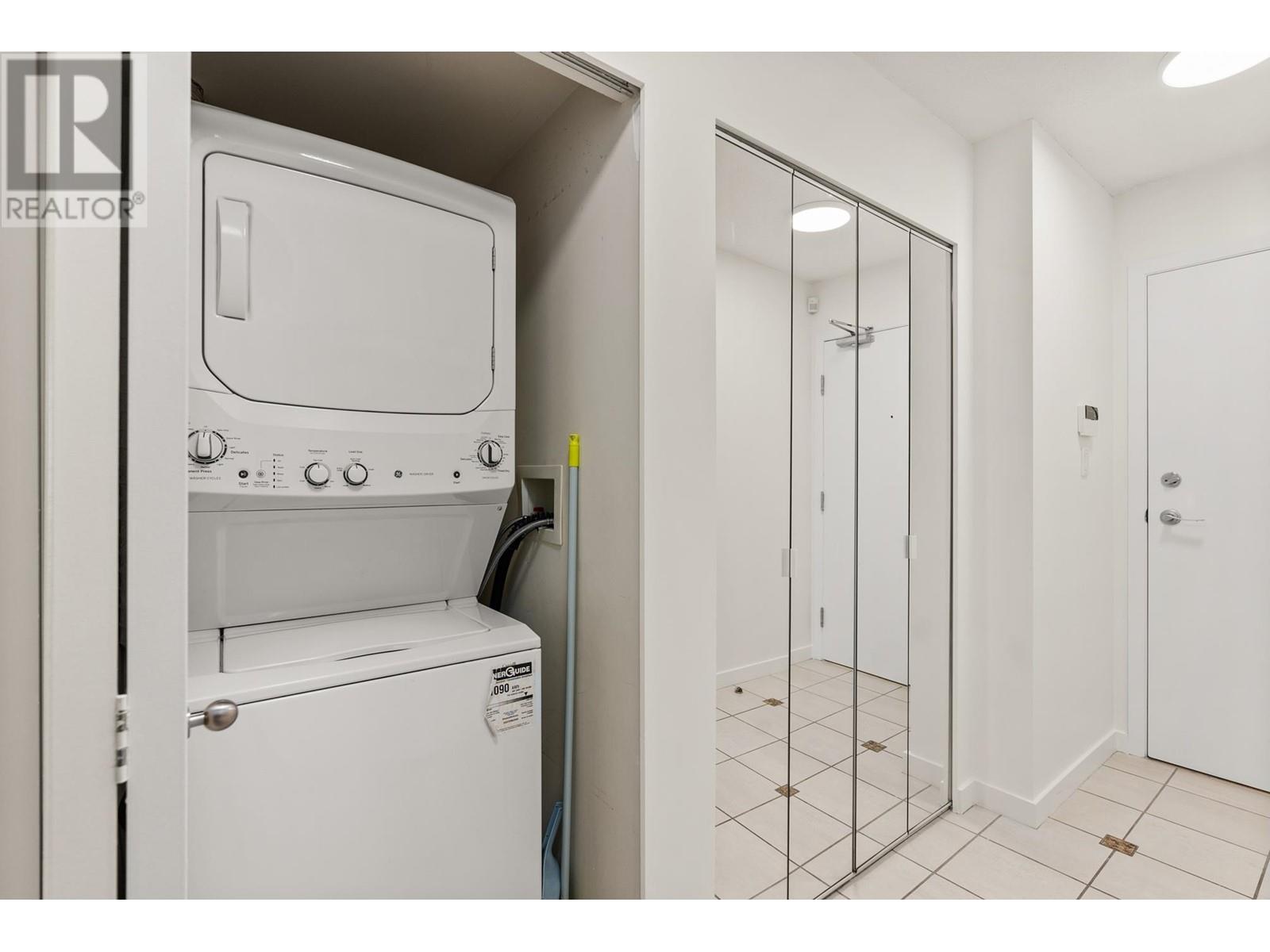 Listing Picture 23 of 31 : 3601 1033 MARINASIDE CRESCENT, Vancouver / 溫哥華 - 魯藝地產 Yvonne Lu Group - MLS Medallion Club Member