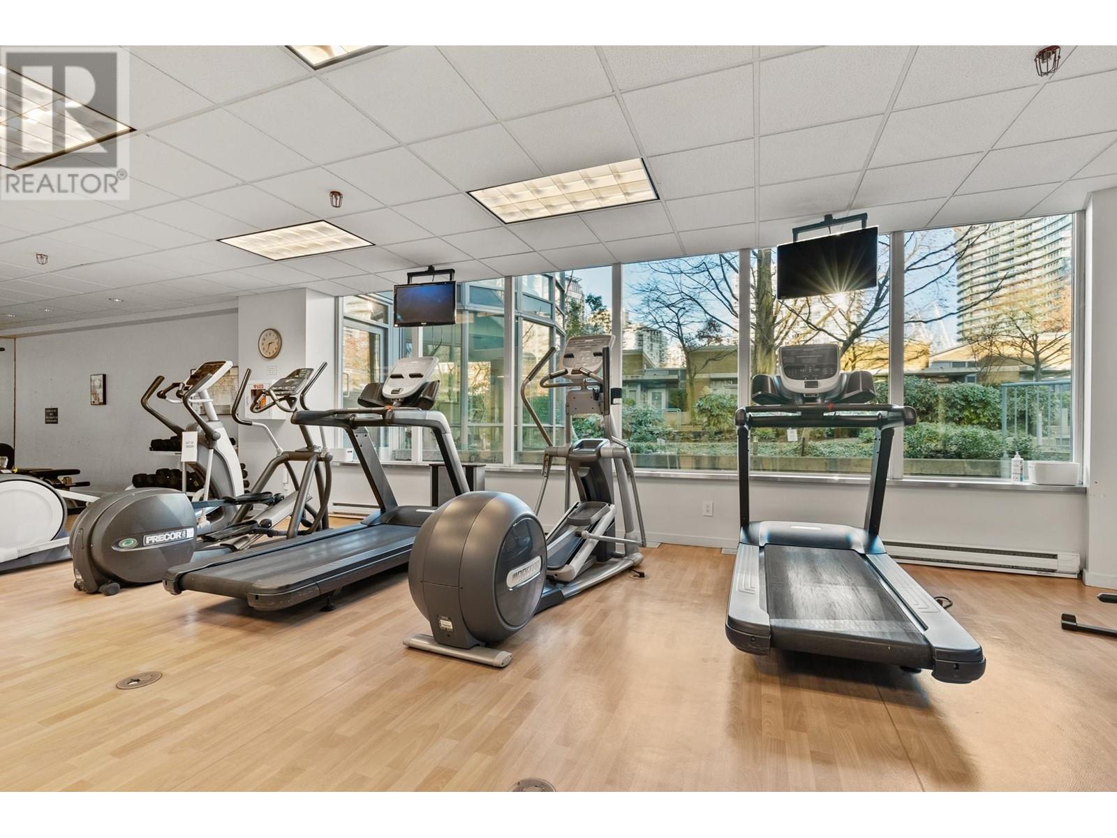 Listing Picture 25 of 31 : 3601 1033 MARINASIDE CRESCENT, Vancouver / 溫哥華 - 魯藝地產 Yvonne Lu Group - MLS Medallion Club Member