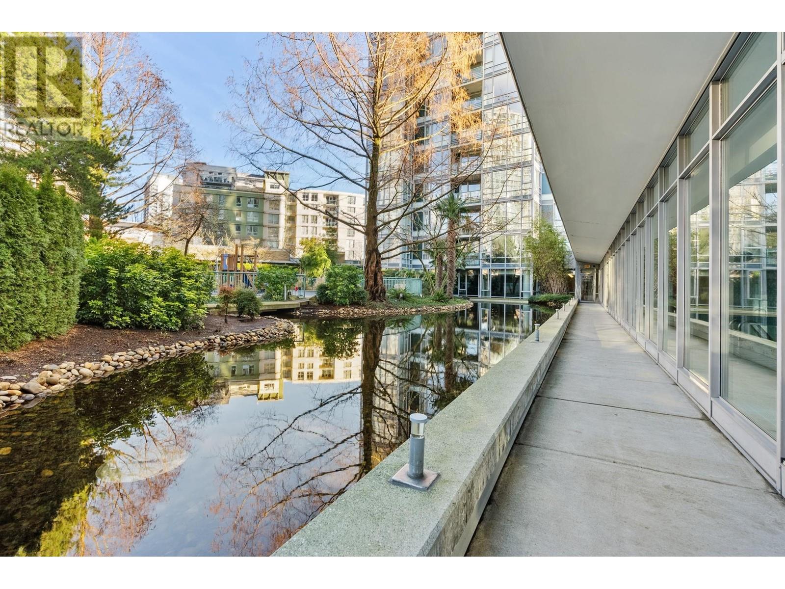 Listing Picture 30 of 31 : 3601 1033 MARINASIDE CRESCENT, Vancouver / 溫哥華 - 魯藝地產 Yvonne Lu Group - MLS Medallion Club Member