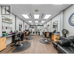 22752 LOUGHEED HIGHWAY, Maple Ridge, British Columbia