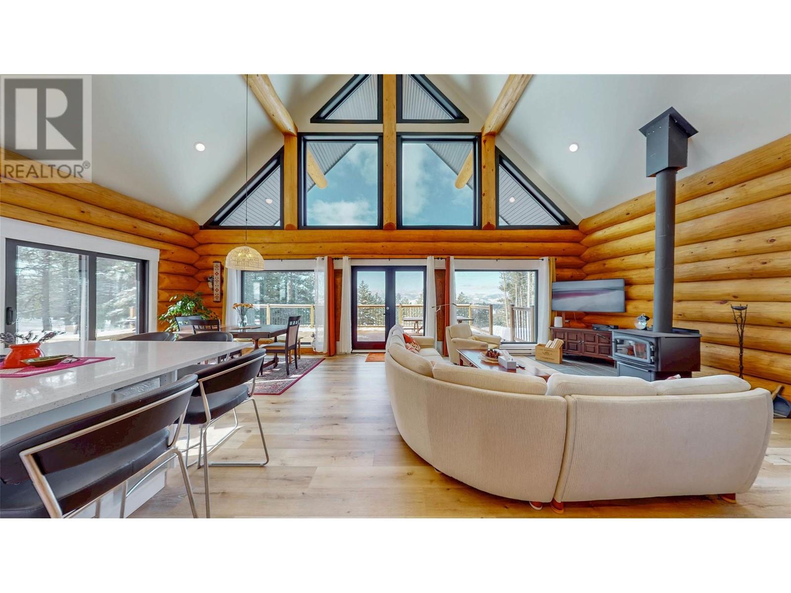 Property at 185 CARIBOU Way image 3