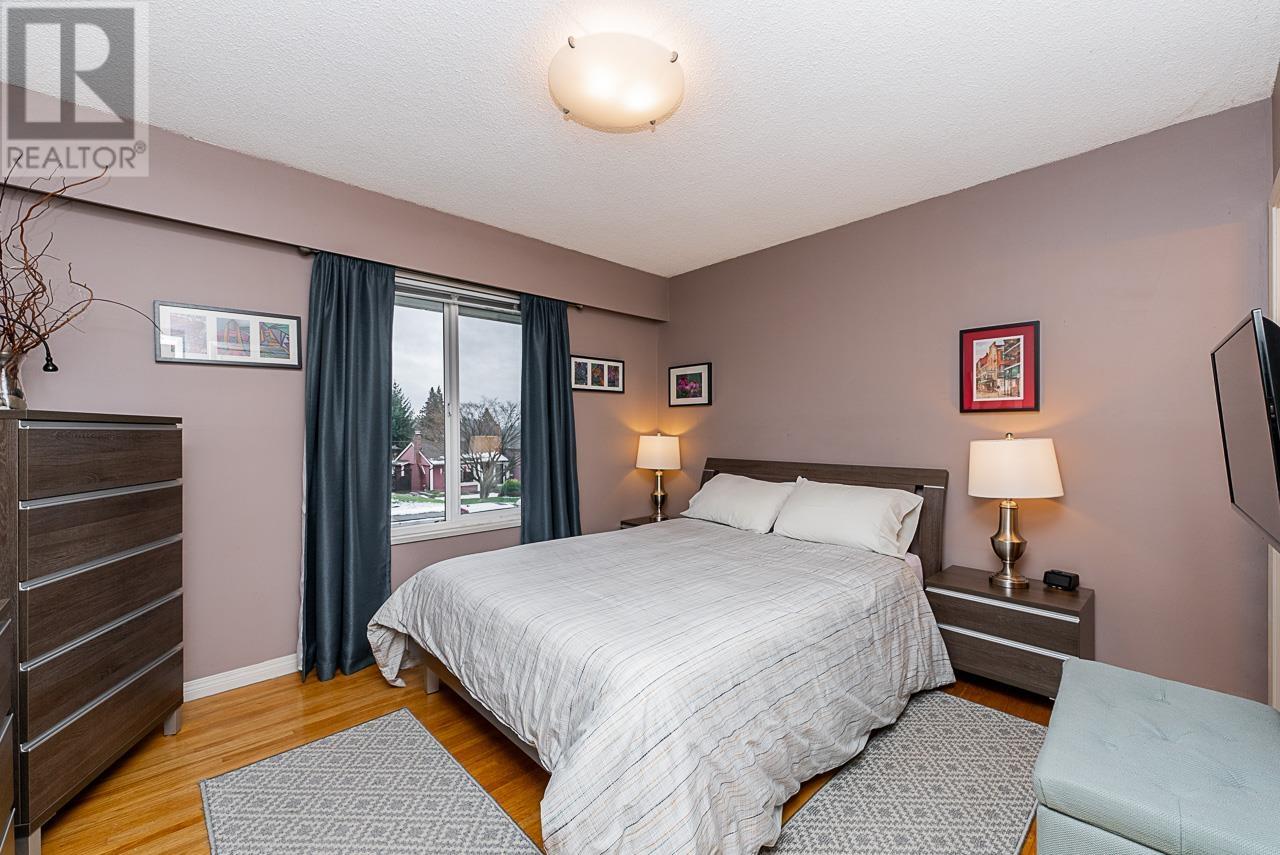 8441 11th Avenue, Burnaby, British Columbia  V3N 2P5 - Photo 15 - R2968431