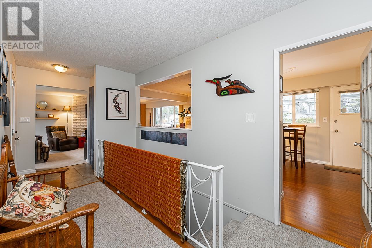 8441 11th Avenue, Burnaby, British Columbia  V3N 2P5 - Photo 14 - R2968431