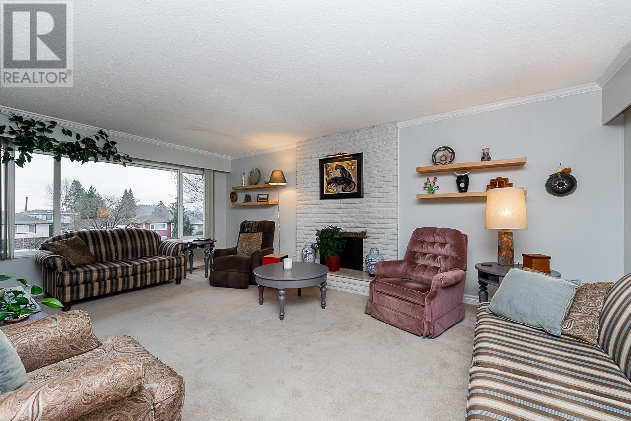 8441 11th Avenue, Burnaby, British Columbia  V3N 2P5 - Photo 7 - R2968431