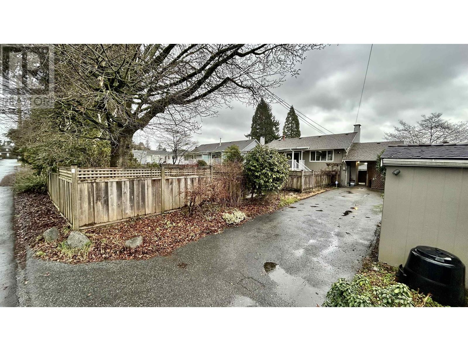 8441 11th Avenue, Burnaby, British Columbia  V3N 2P5 - Photo 32 - R2968431