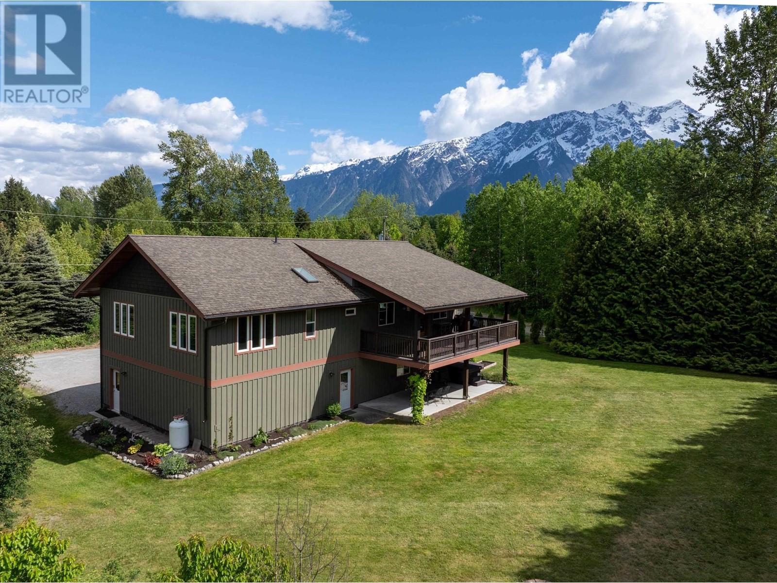 7621 Anderson Road, Pemberton, British Columbia  V0N 2L2 - Photo 33 - R2969174