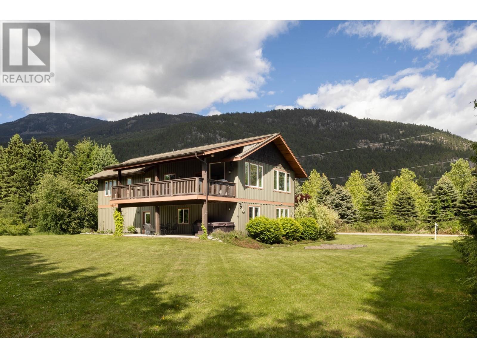 7621 Anderson Road, Pemberton, British Columbia  V0N 2L2 - Photo 36 - R2969174