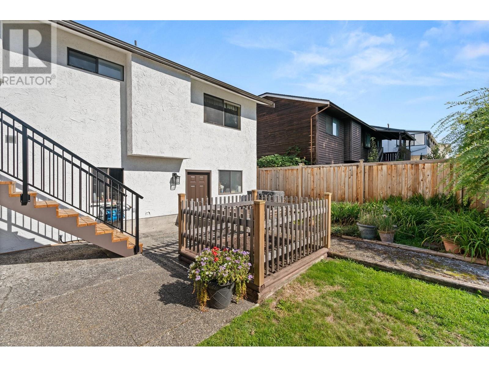 20340 Thorne Avenue, Maple Ridge, British Columbia  V2X 8T9 - Photo 25 - R2968848