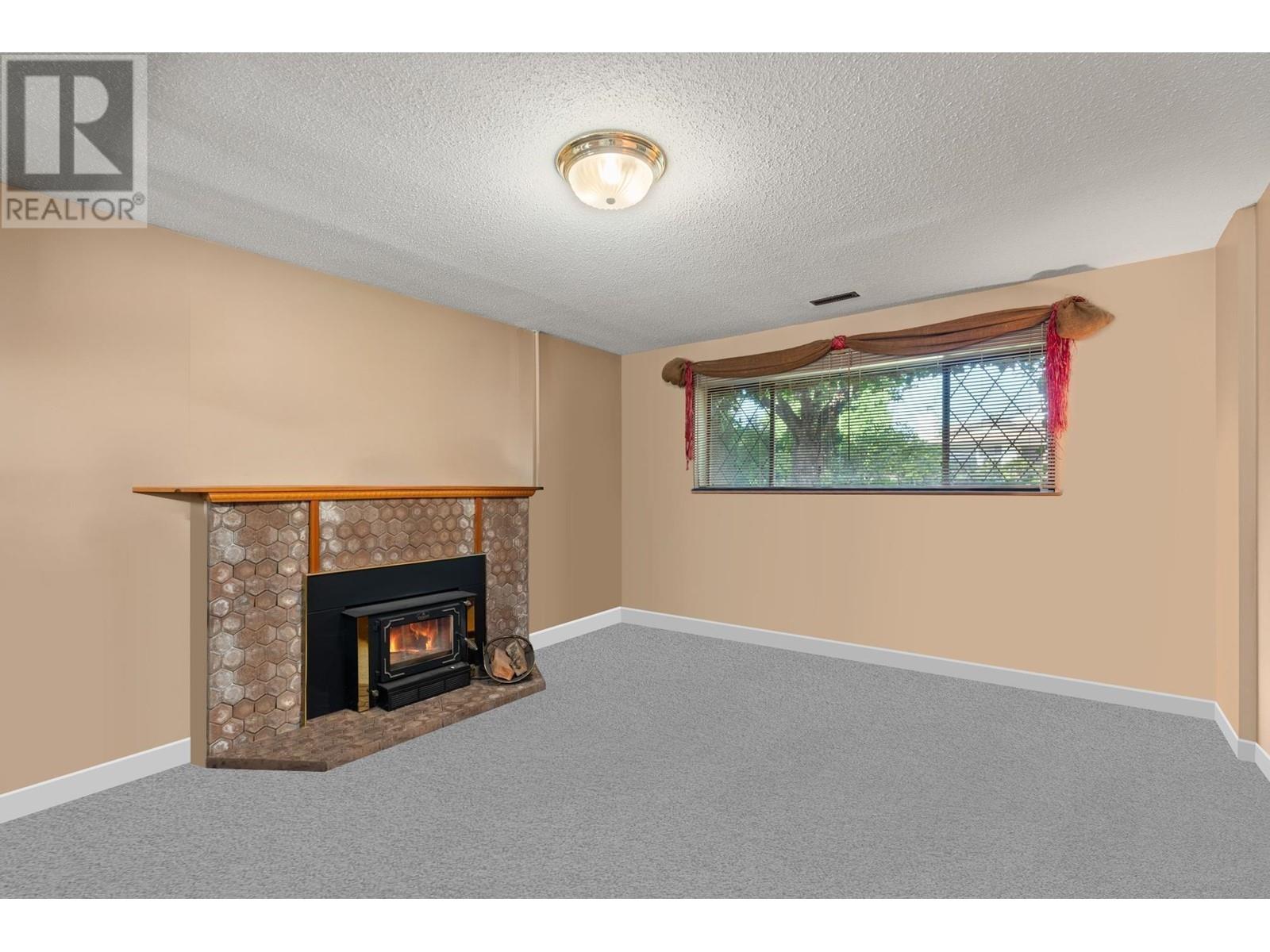 20340 Thorne Avenue, Maple Ridge, British Columbia  V2X 8T9 - Photo 16 - R2968848
