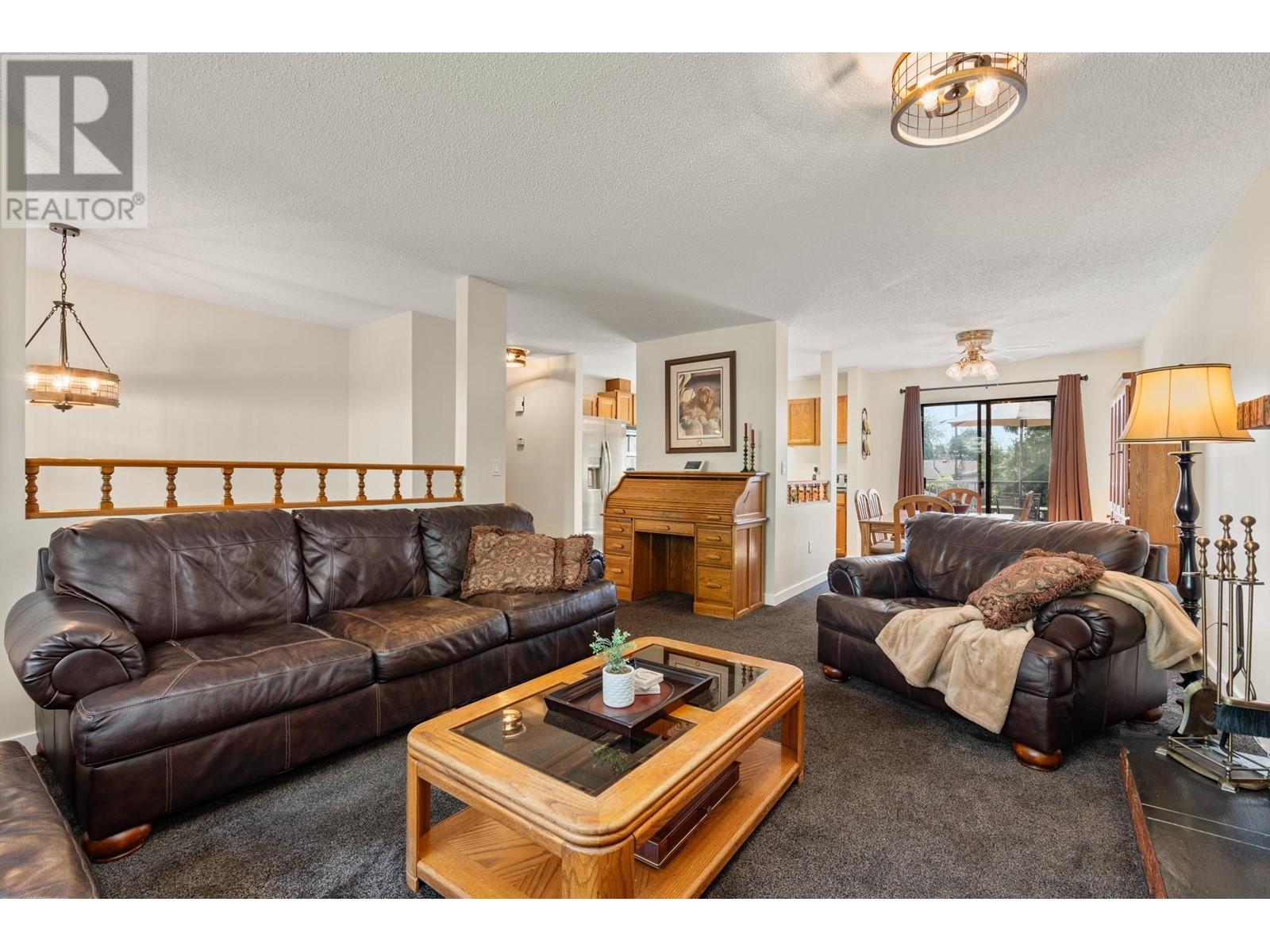 20340 Thorne Avenue, Maple Ridge, British Columbia  V2X 8T9 - Photo 5 - R2968848