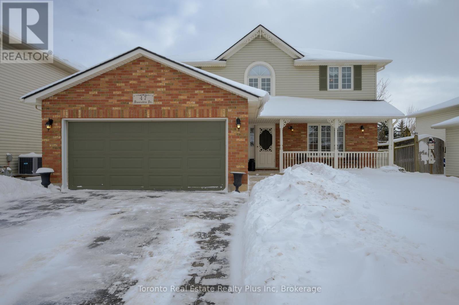 Property at 47 DUNROBIN DRIVE image 2