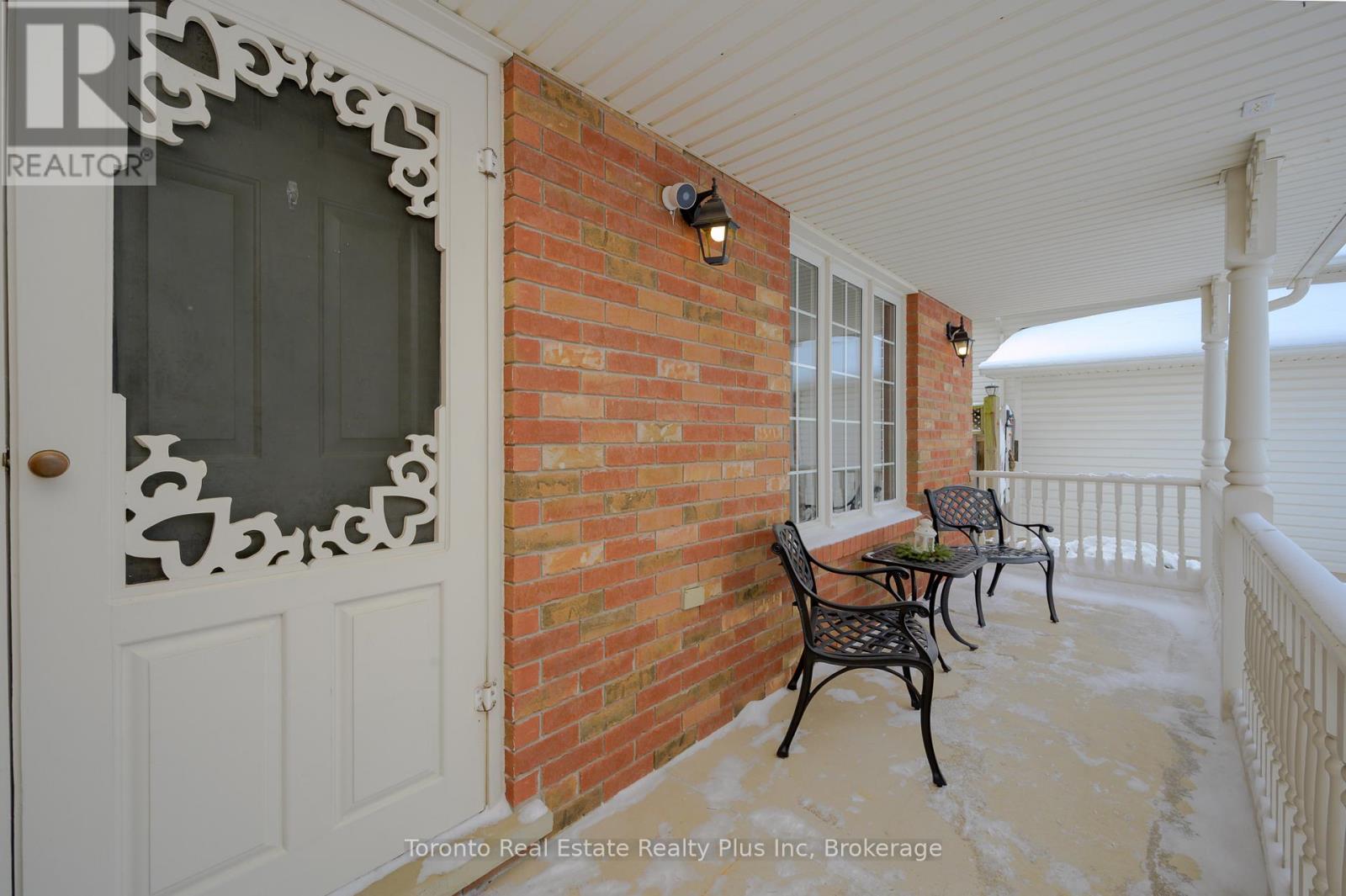 Property at 47 DUNROBIN DRIVE image 3