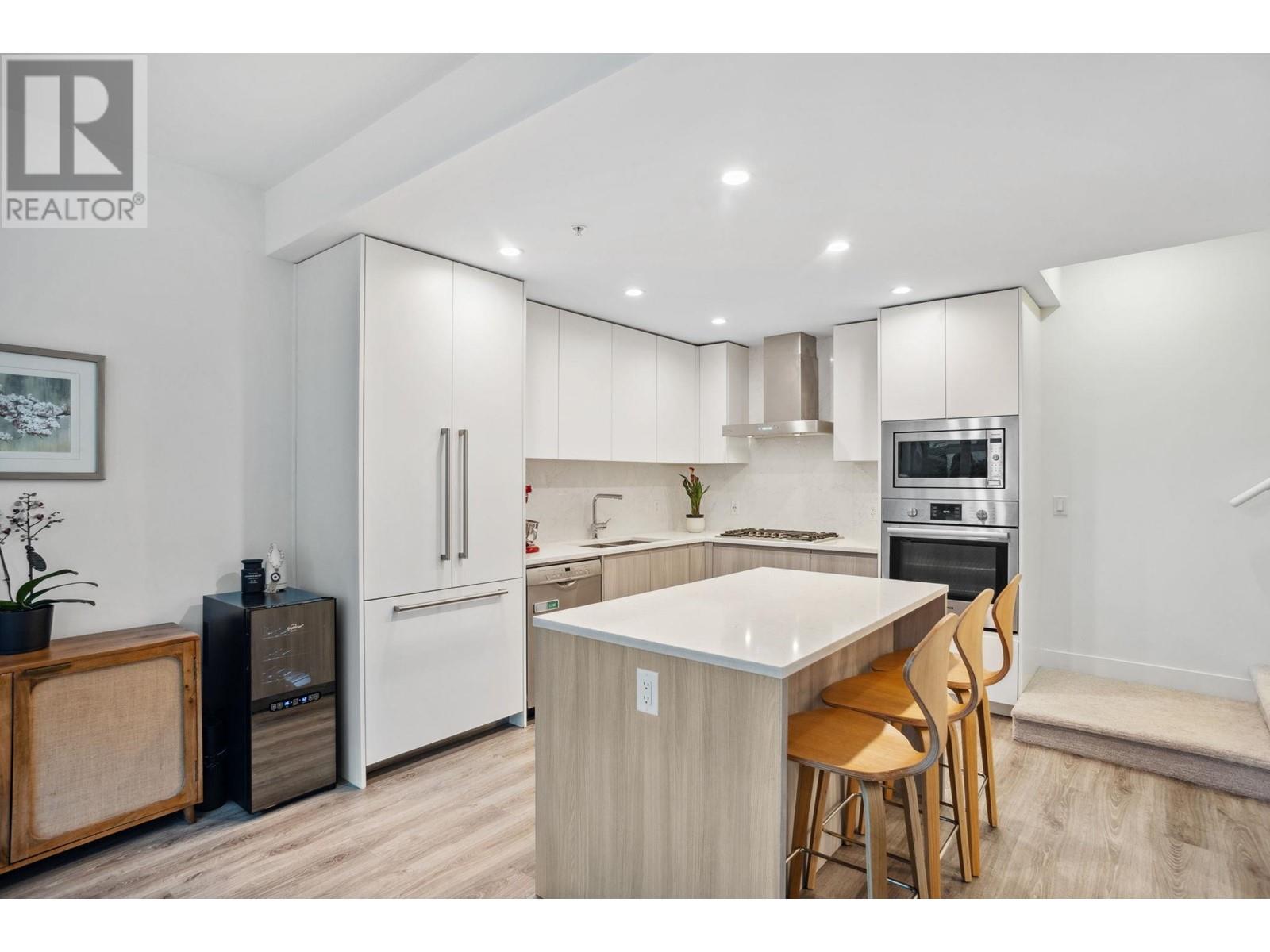 105 2060 Curling Road, North Vancouver, British Columbia  V7P 0E1 - Photo 13 - R2969191