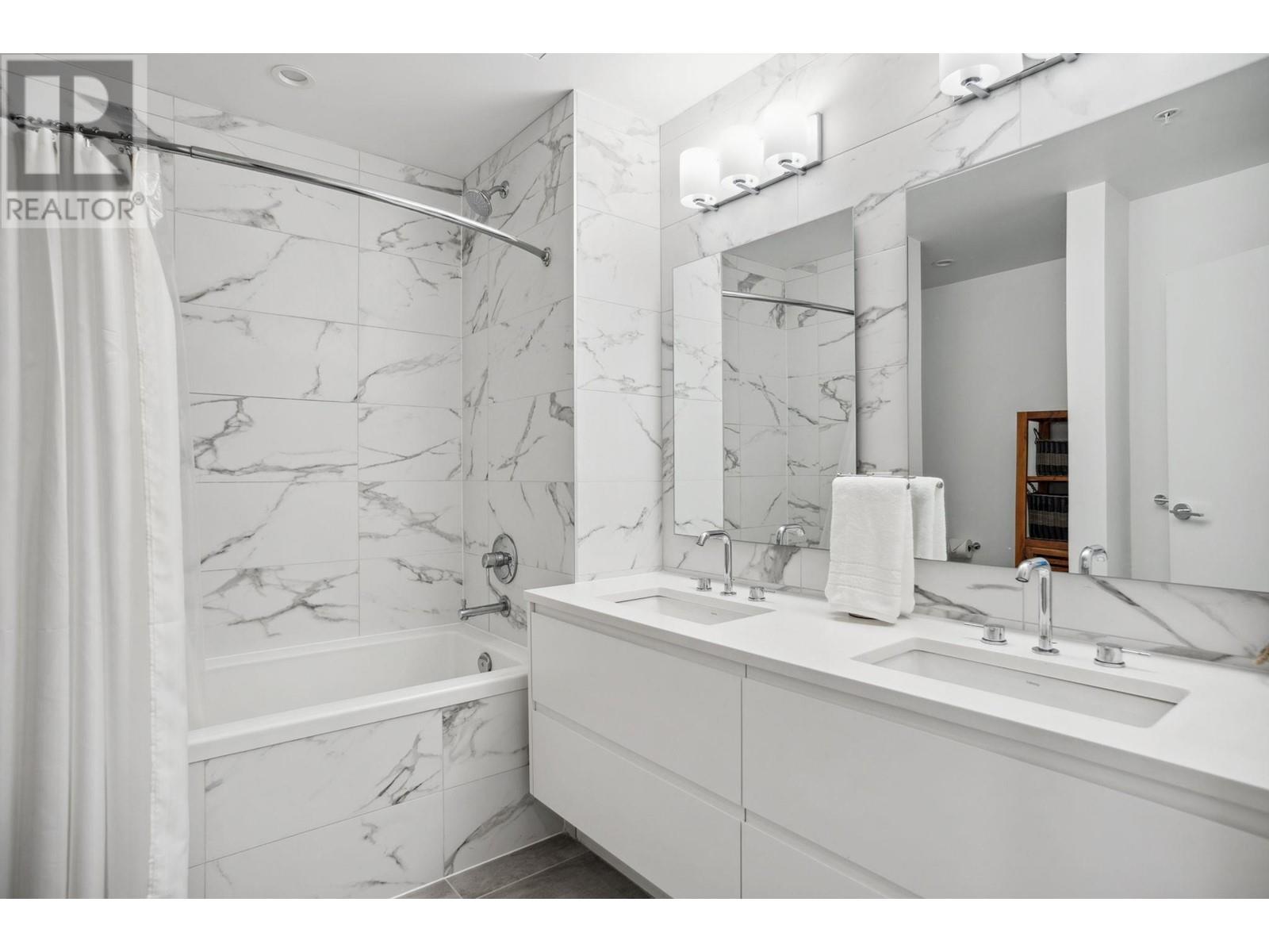 105 2060 Curling Road, North Vancouver, British Columbia  V7P 0E1 - Photo 23 - R2969191