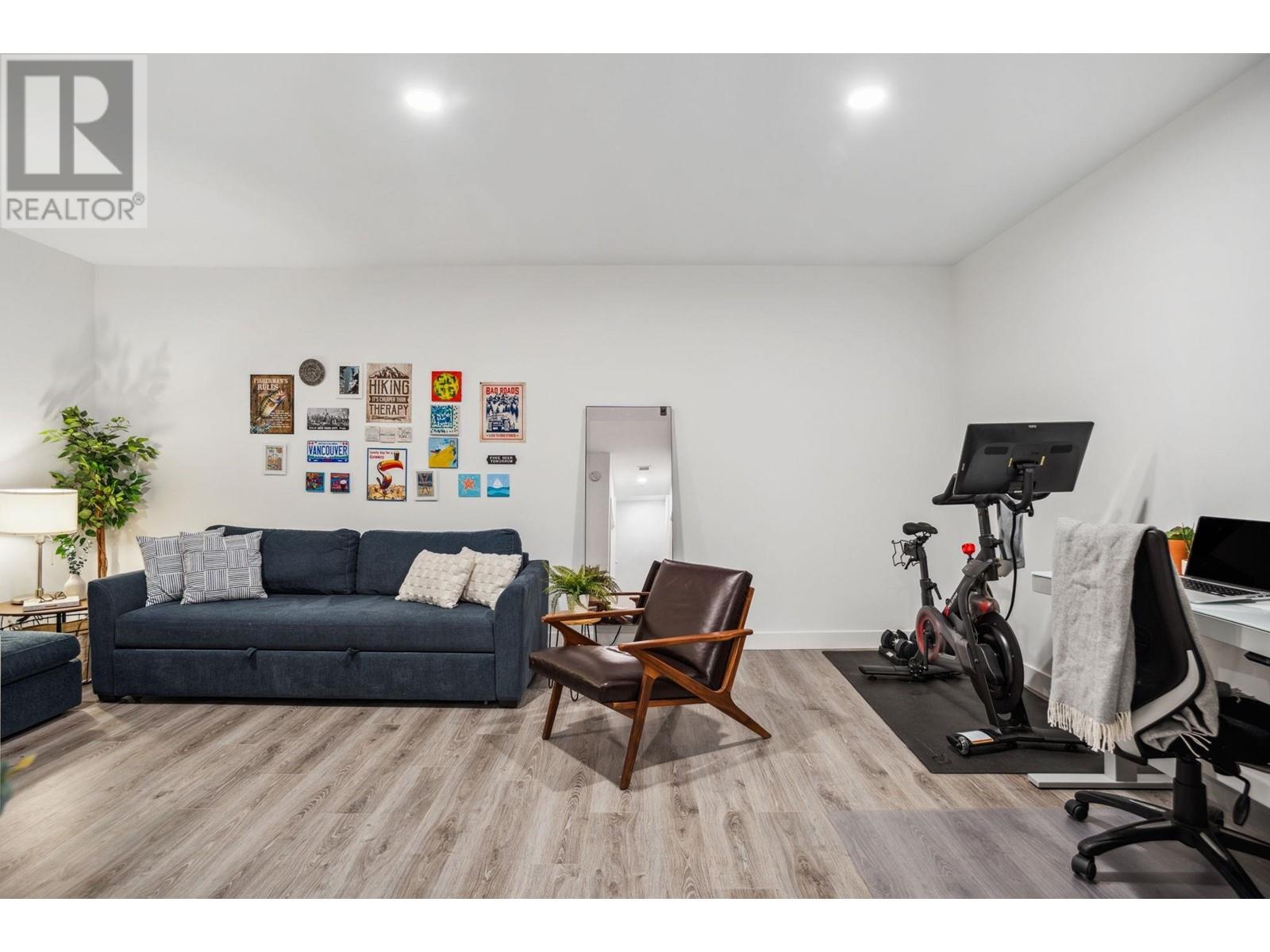 105 2060 Curling Road, North Vancouver, British Columbia  V7P 0E1 - Photo 25 - R2969191