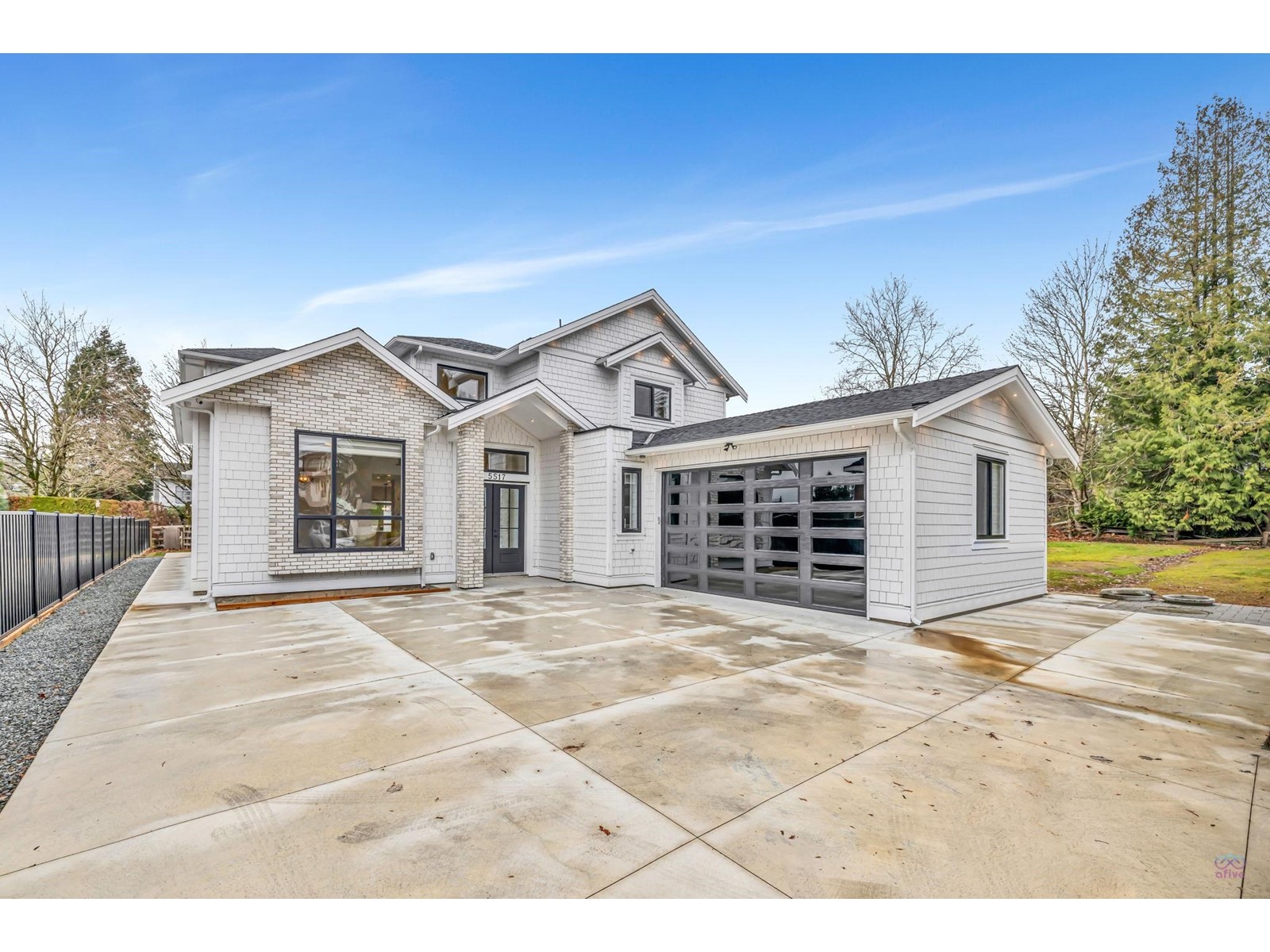 Property at 5517 184 STREET image 2