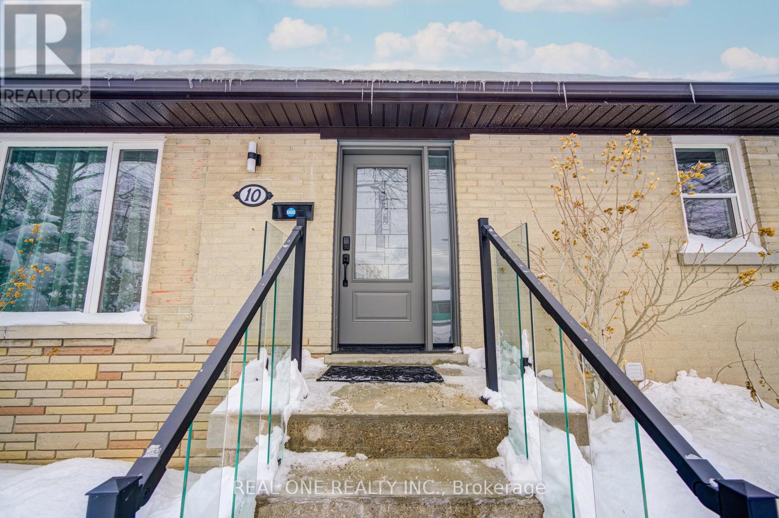 10 Hogan Drive, Toronto, Ontario  M1G 2H2 - Photo 2 - E11981731