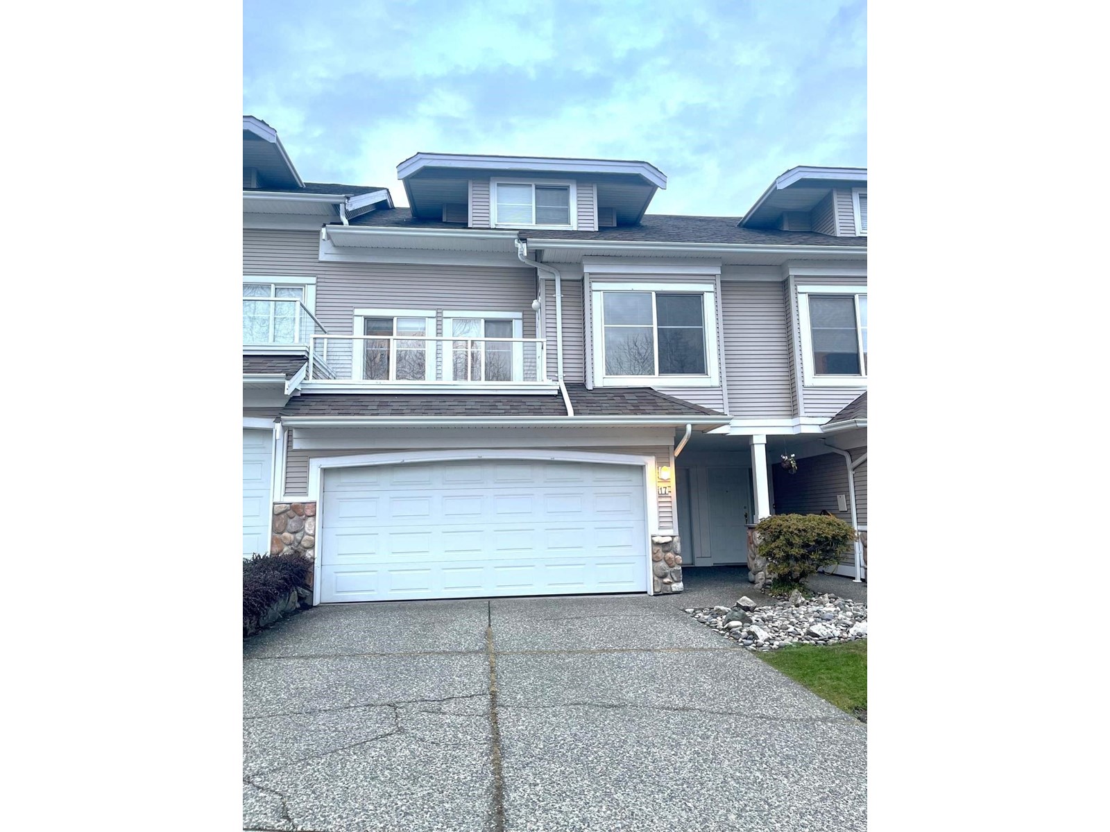 17 31501 Upper Maclure Road, Abbotsford, British Columbia  V2T 5S6 - Photo 1 - R2969176