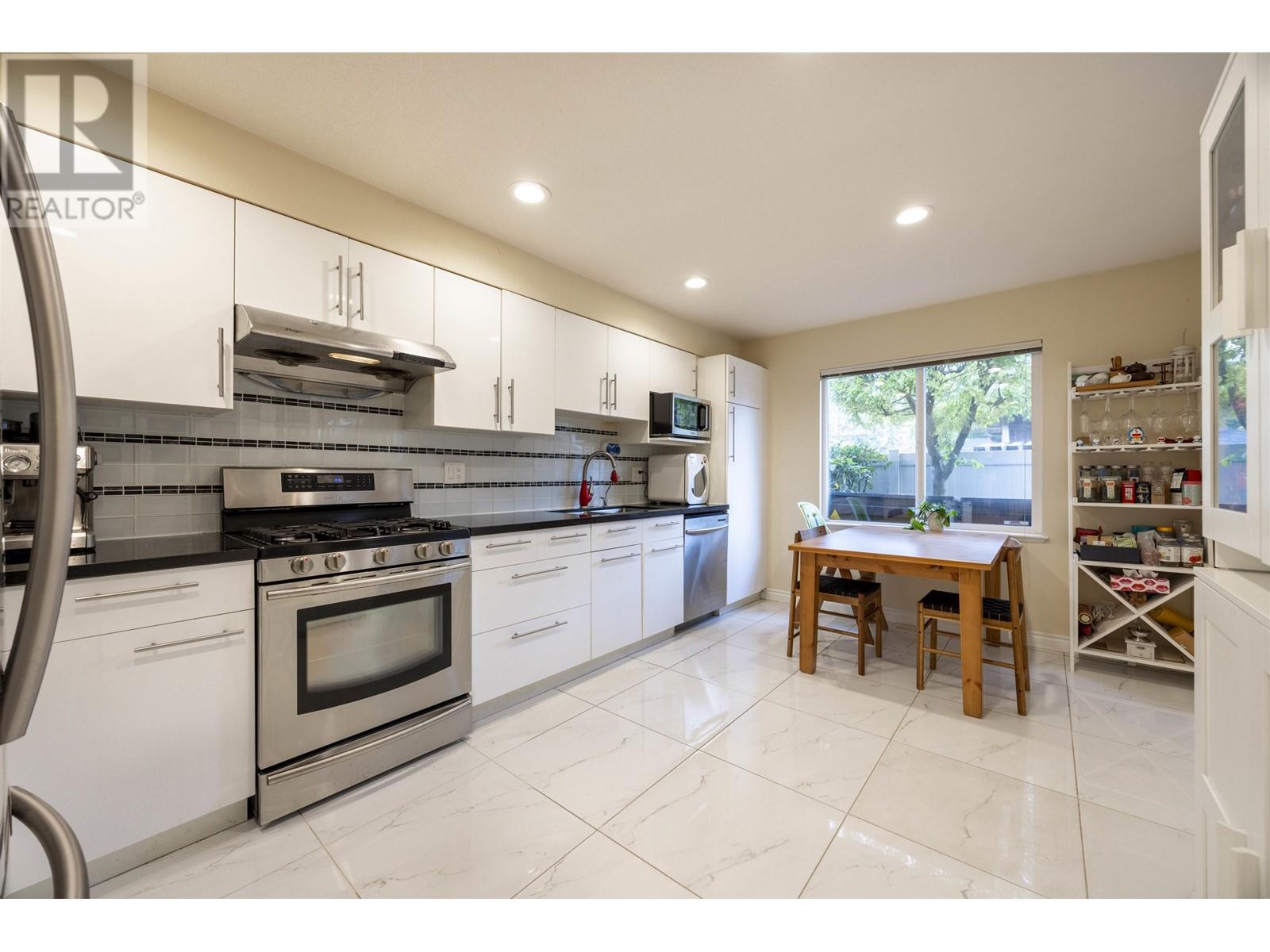 Listing Picture 15 of 28 : 9 8000 HEATHER STREET, Richmond / 烈治文 - 魯藝地產 Yvonne Lu Group - MLS Medallion Club Member