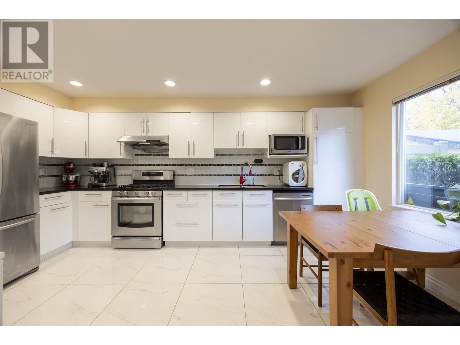 Listing Picture 14 of 28 : 9 8000 HEATHER STREET, Richmond / 烈治文 - 魯藝地產 Yvonne Lu Group - MLS Medallion Club Member