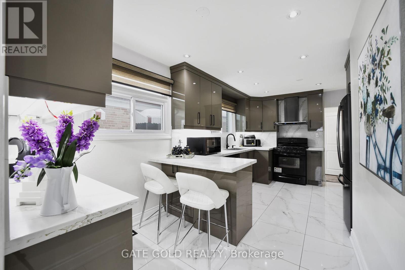 40 Tealham Drive, Toronto, Ontario  M9V 3T6 - Photo 12 - W11981741