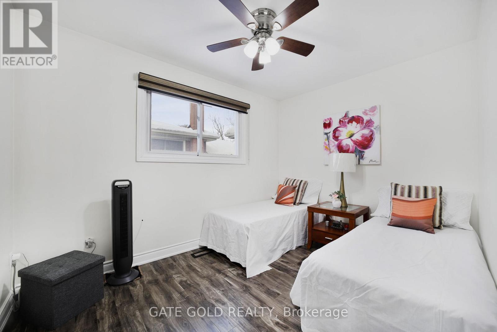 40 Tealham Drive, Toronto, Ontario  M9V 3T6 - Photo 20 - W11981741