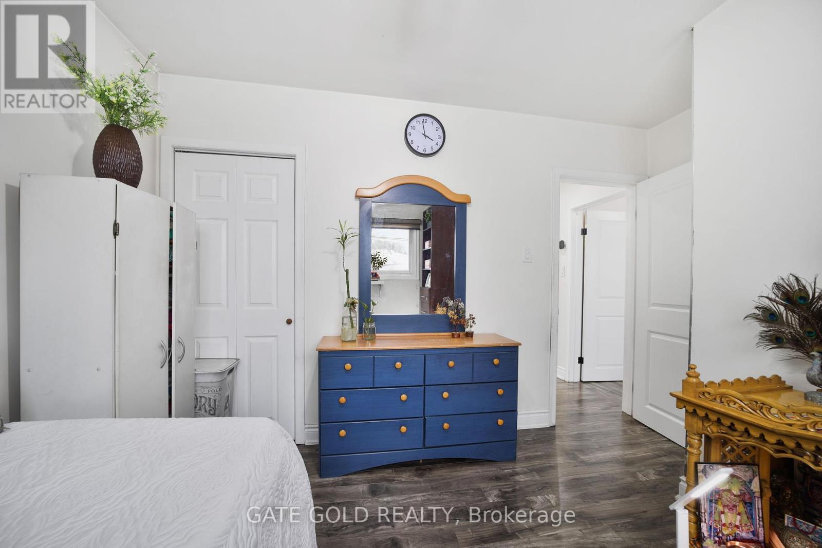 40 Tealham Drive, Toronto, Ontario  M9V 3T6 - Photo 21 - W11981741
