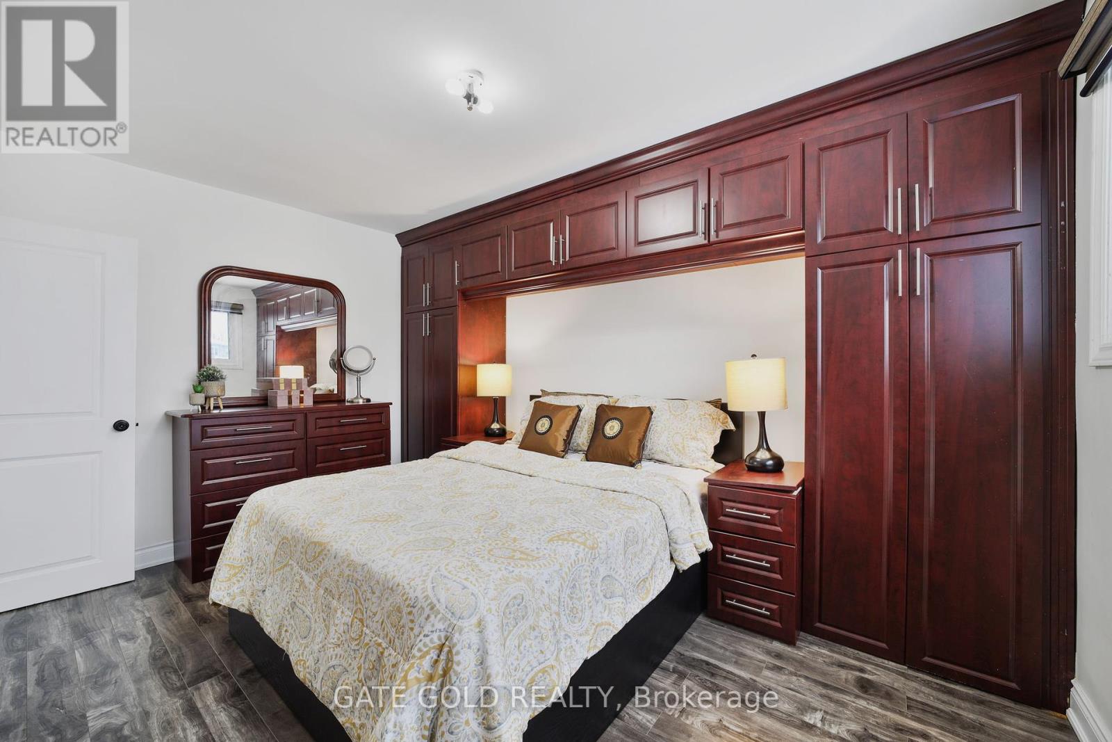 40 Tealham Drive, Toronto, Ontario  M9V 3T6 - Photo 24 - W11981741
