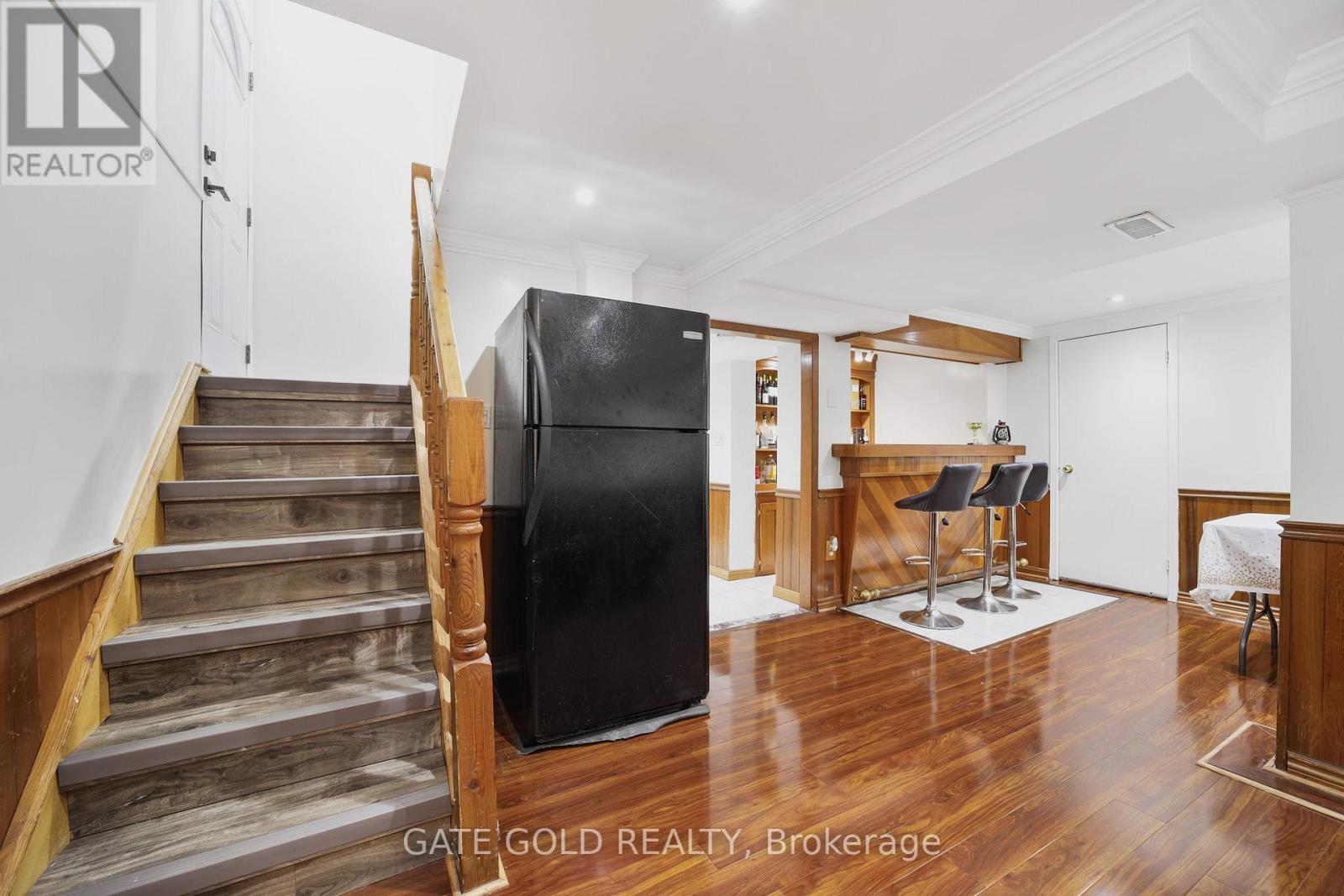 40 Tealham Drive, Toronto, Ontario  M9V 3T6 - Photo 29 - W11981741