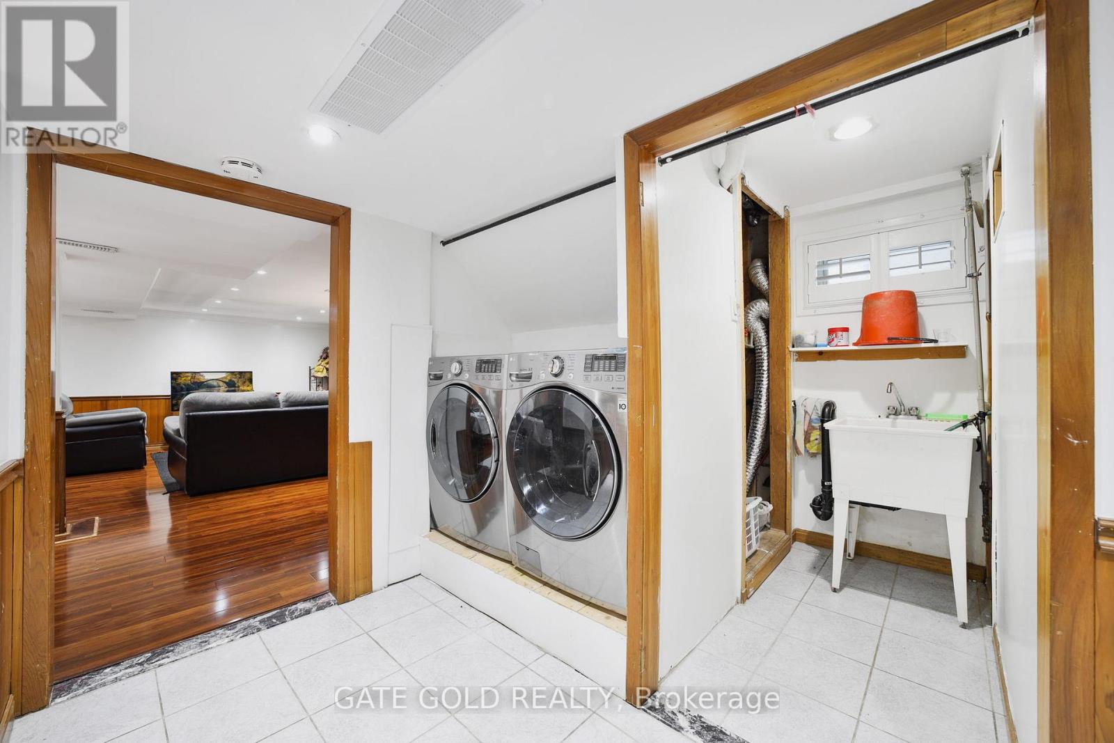 40 Tealham Drive, Toronto, Ontario  M9V 3T6 - Photo 30 - W11981741