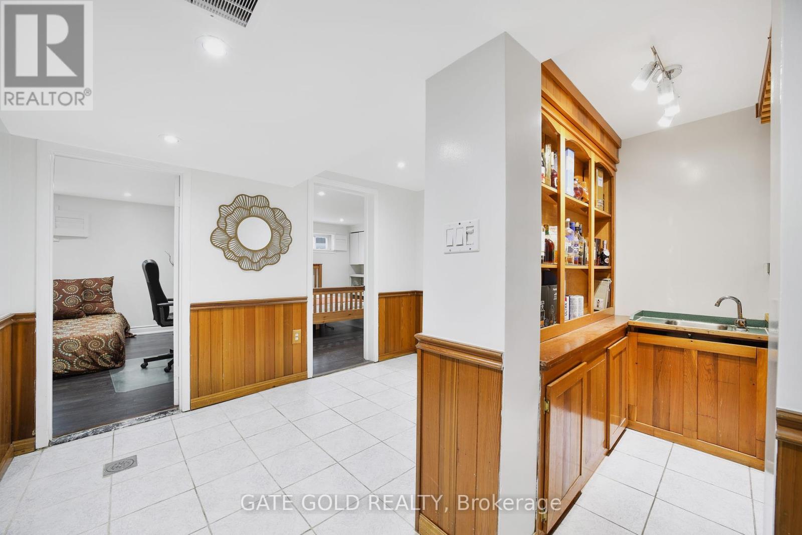 40 Tealham Drive, Toronto, Ontario  M9V 3T6 - Photo 32 - W11981741