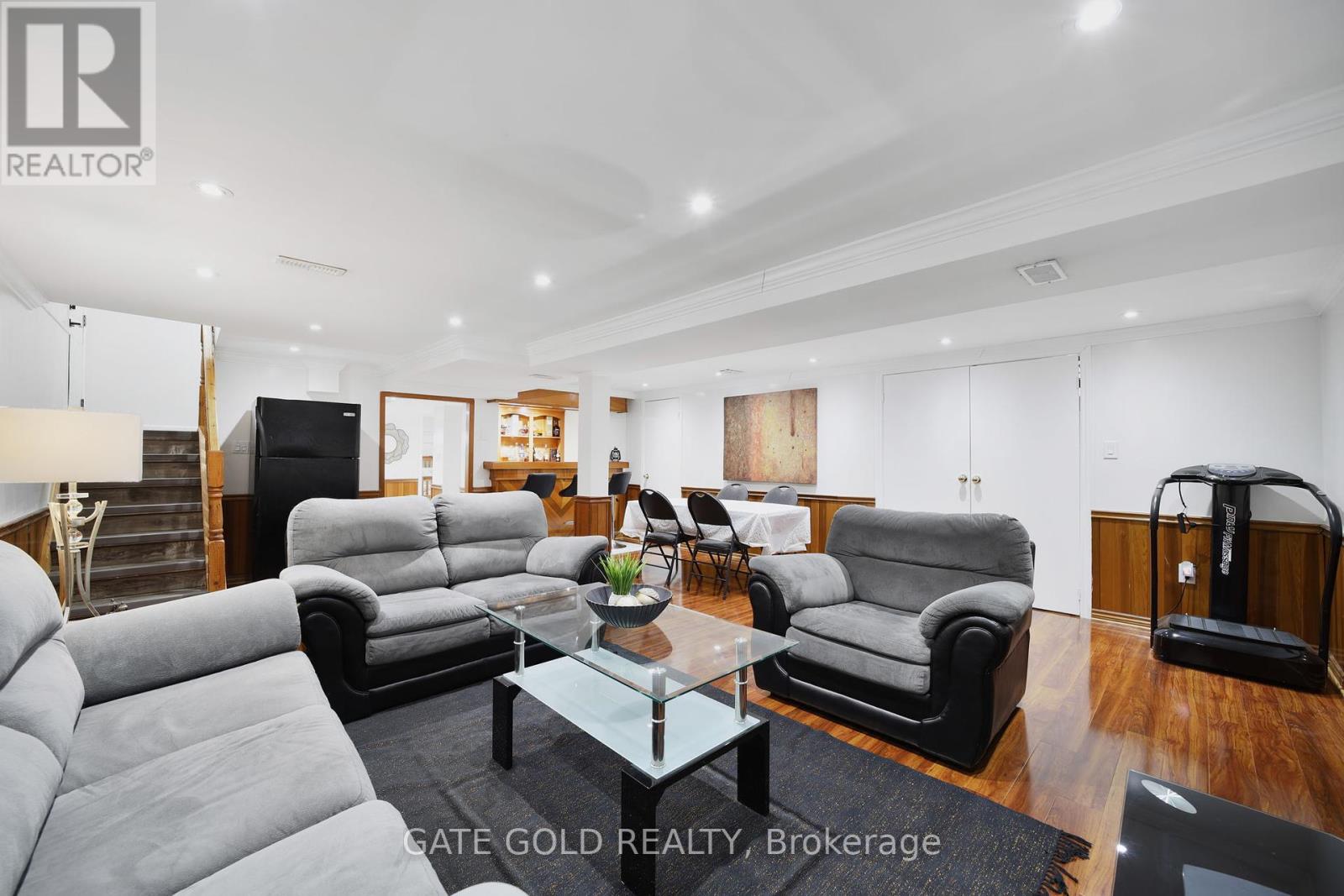 40 Tealham Drive, Toronto, Ontario  M9V 3T6 - Photo 33 - W11981741