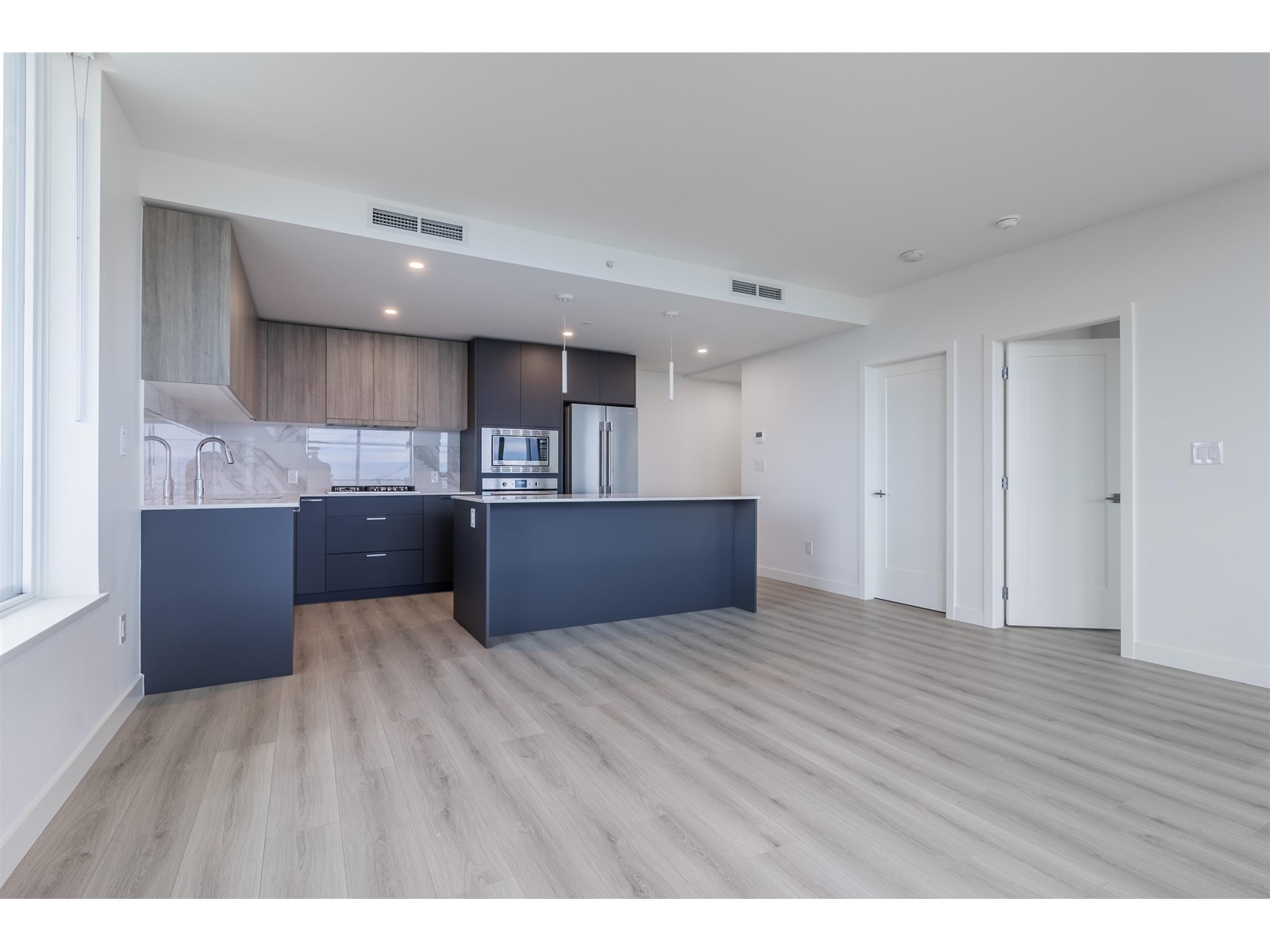 Property at 2206 8551 201 STREET image 3