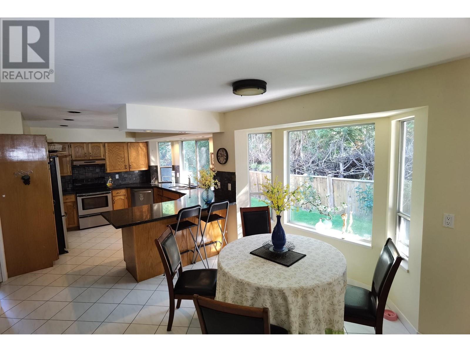 Listing Picture 7 of 25 : 10411 ATHABASCA DRIVE, Richmond / 烈治文 - 魯藝地產 Yvonne Lu Group - MLS Medallion Club Member