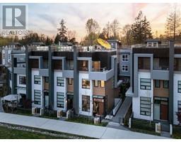 148 2060 CURLING ROAD, North Vancouver, British Columbia