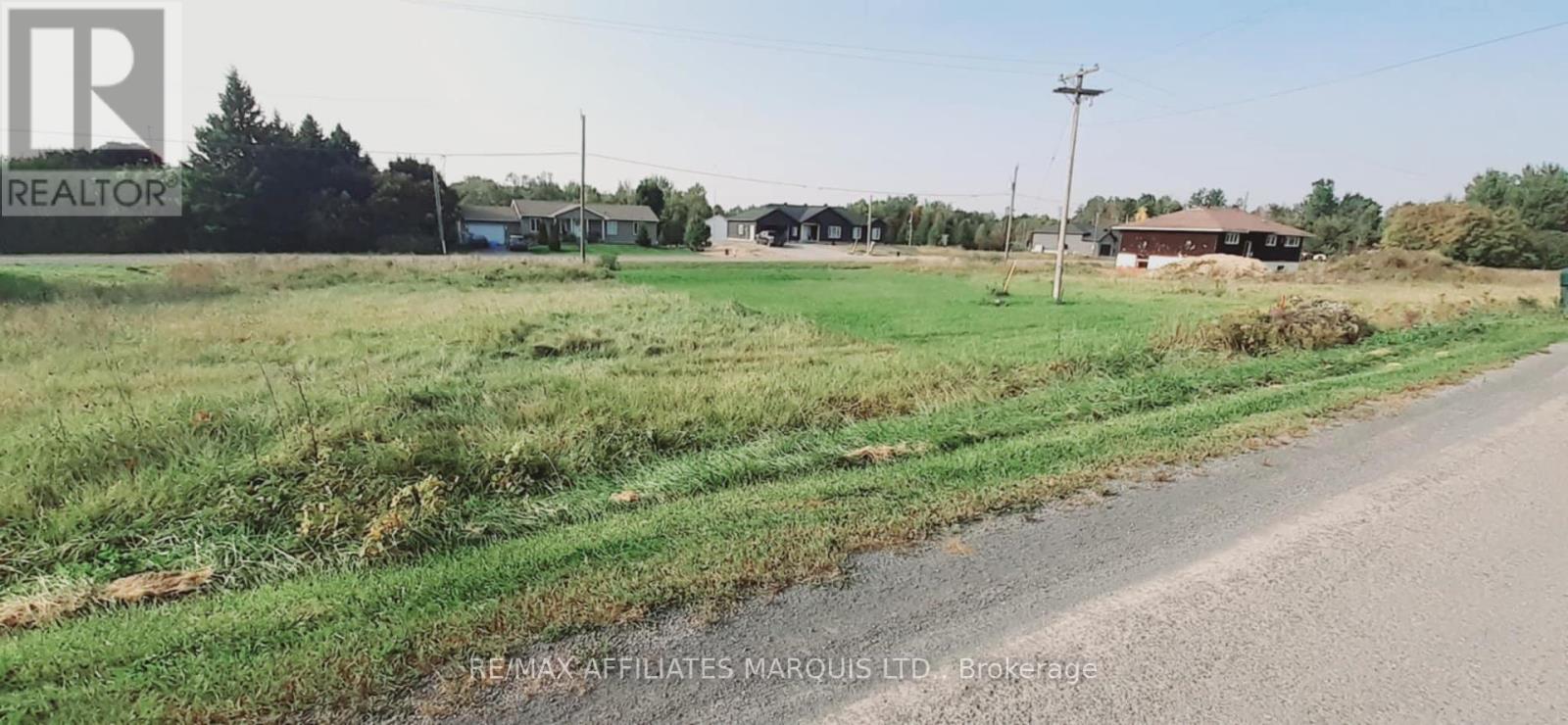 10 Ross Park, North Stormont, Ontario  K0C 1T0 - Photo 1 - X11981776
