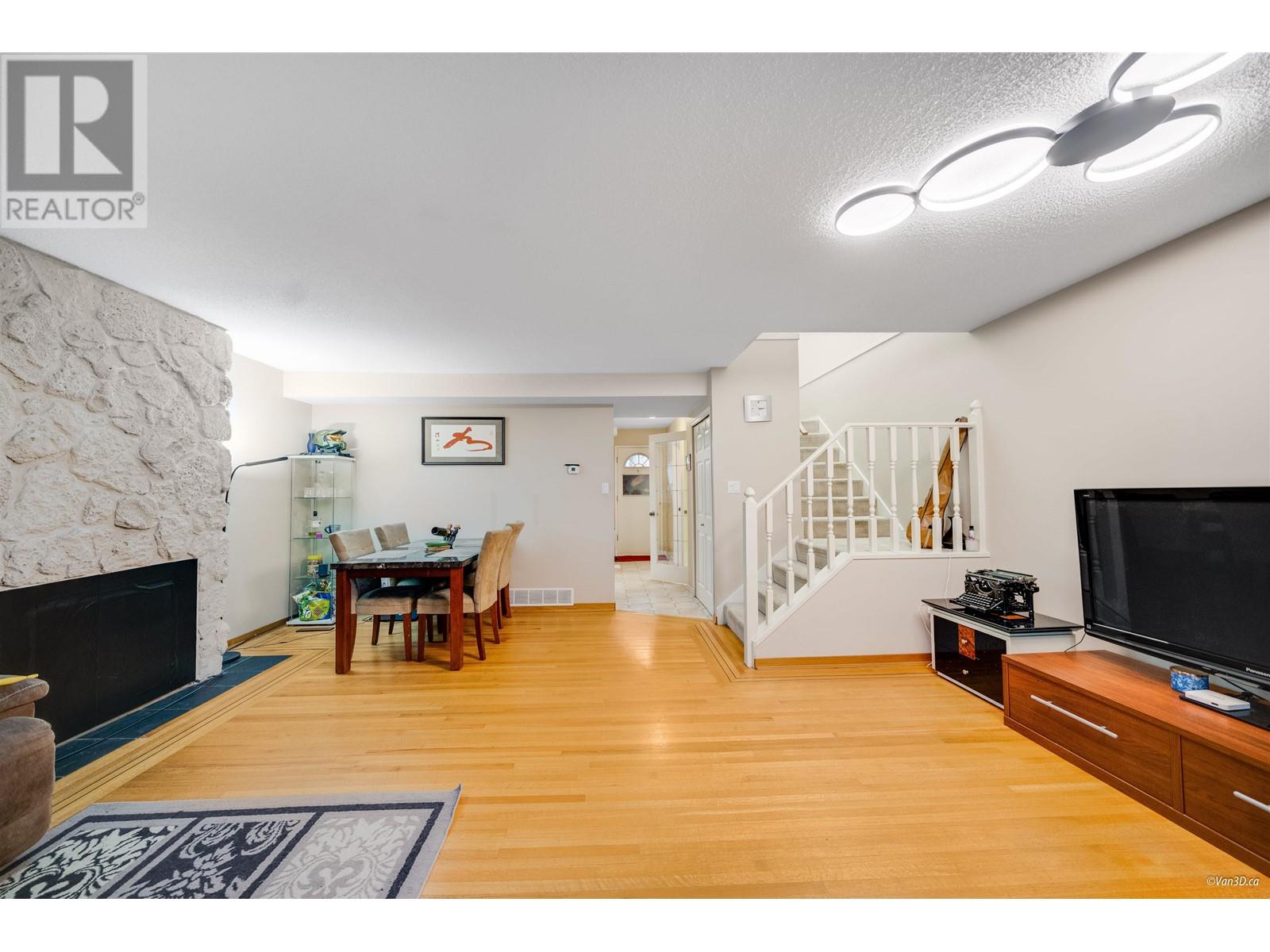7305 Coronado Drive, Burnaby, British Columbia  V5A 1P9 - Photo 7 - R2969186