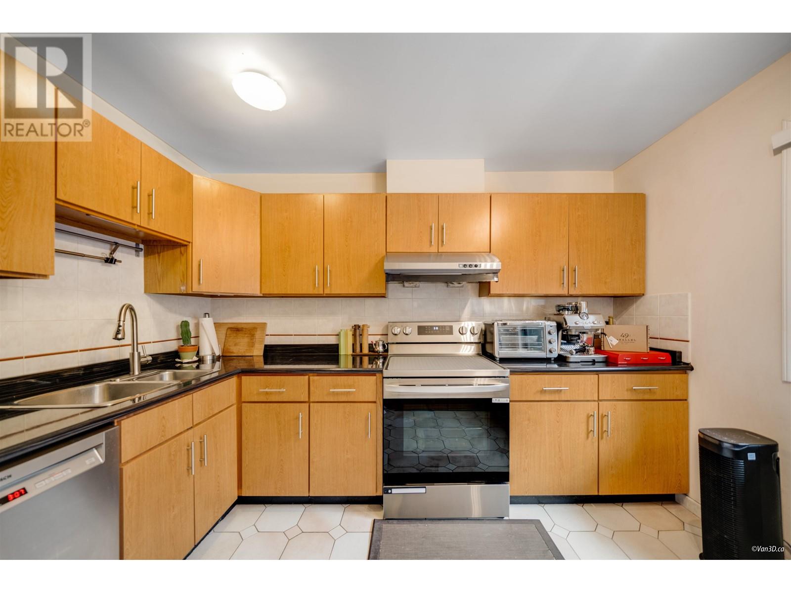 7305 Coronado Drive, Burnaby, British Columbia  V5A 1P9 - Photo 11 - R2969186